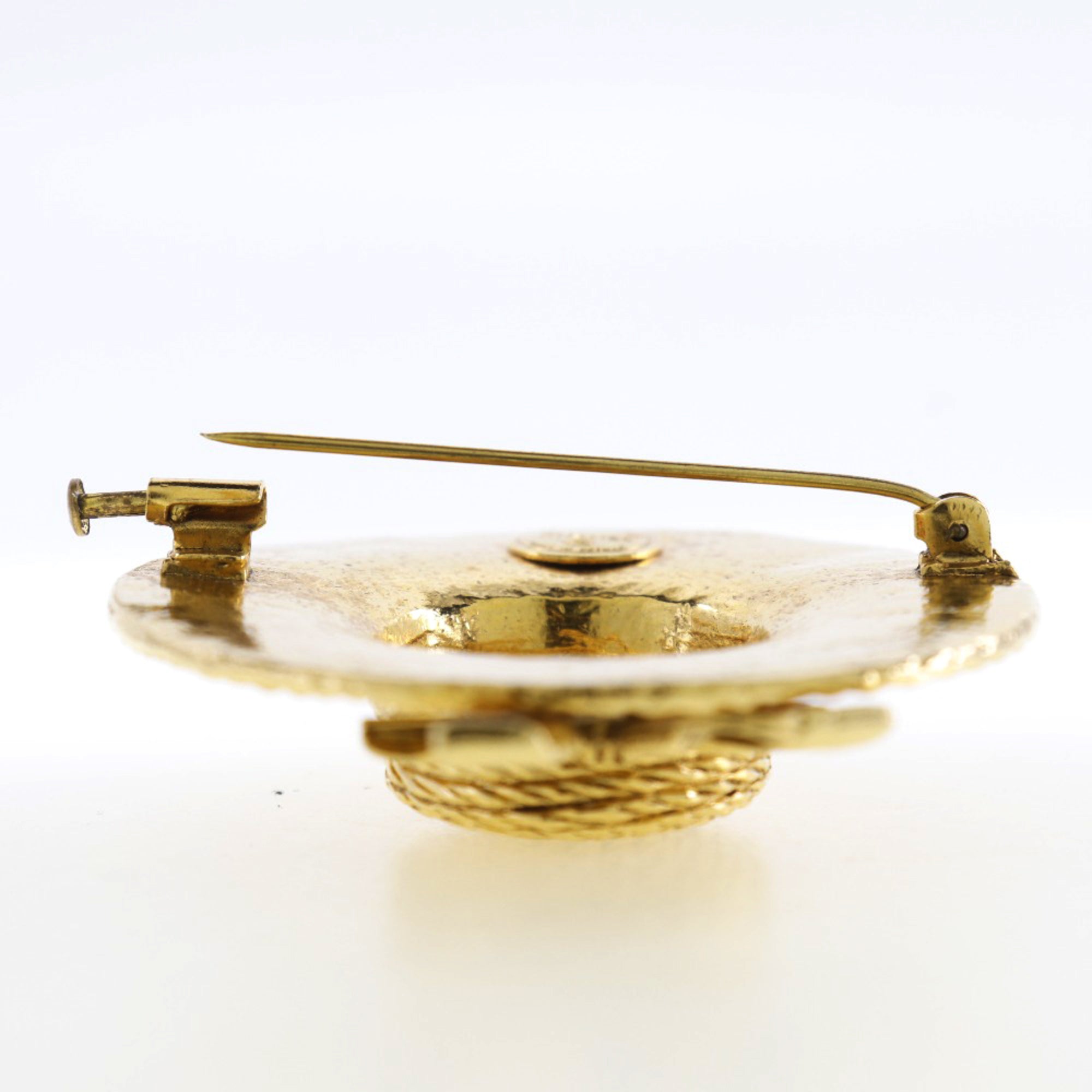 Straw Hat Brooch Metal