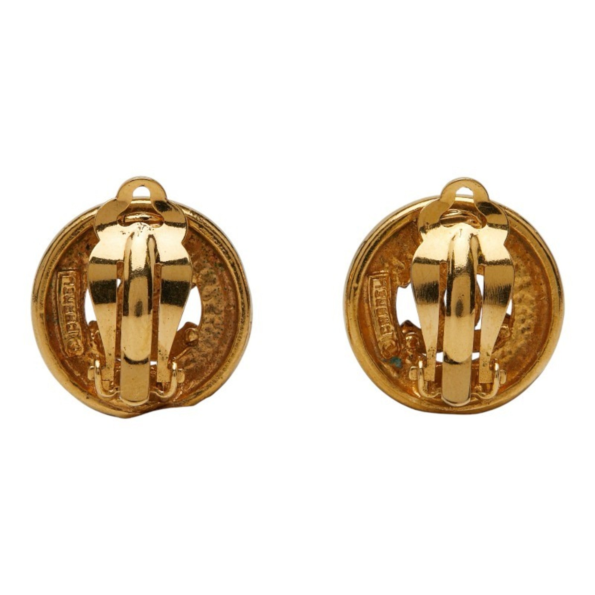 CC Logo Round Clip-On Earrings Metal Gold-Tone Metal