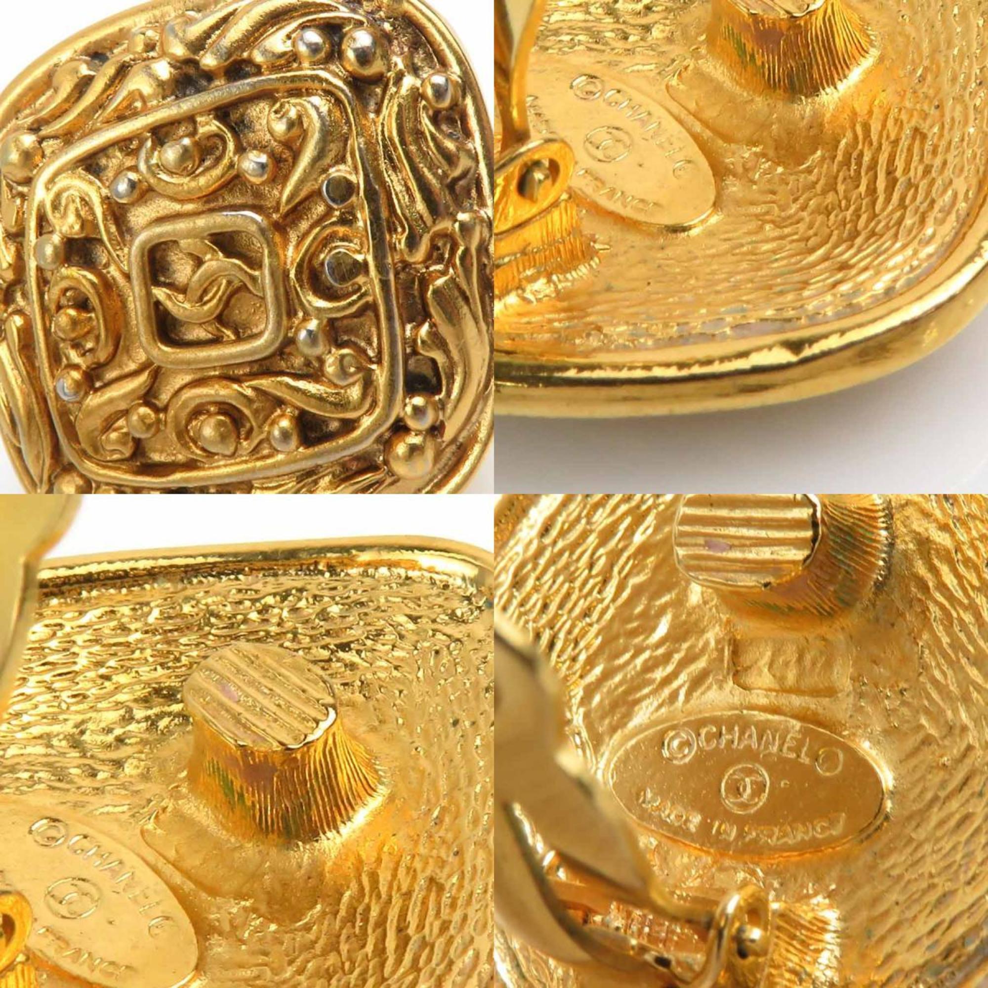 CC Logo Clip-On Earrings Gold-Tone Metal Gold-Tone Metal