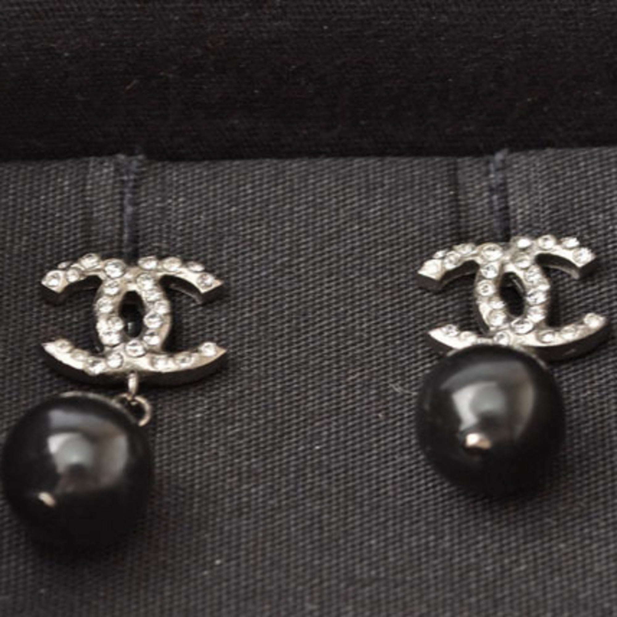 Pearl Earrings Metal and Rhinestone