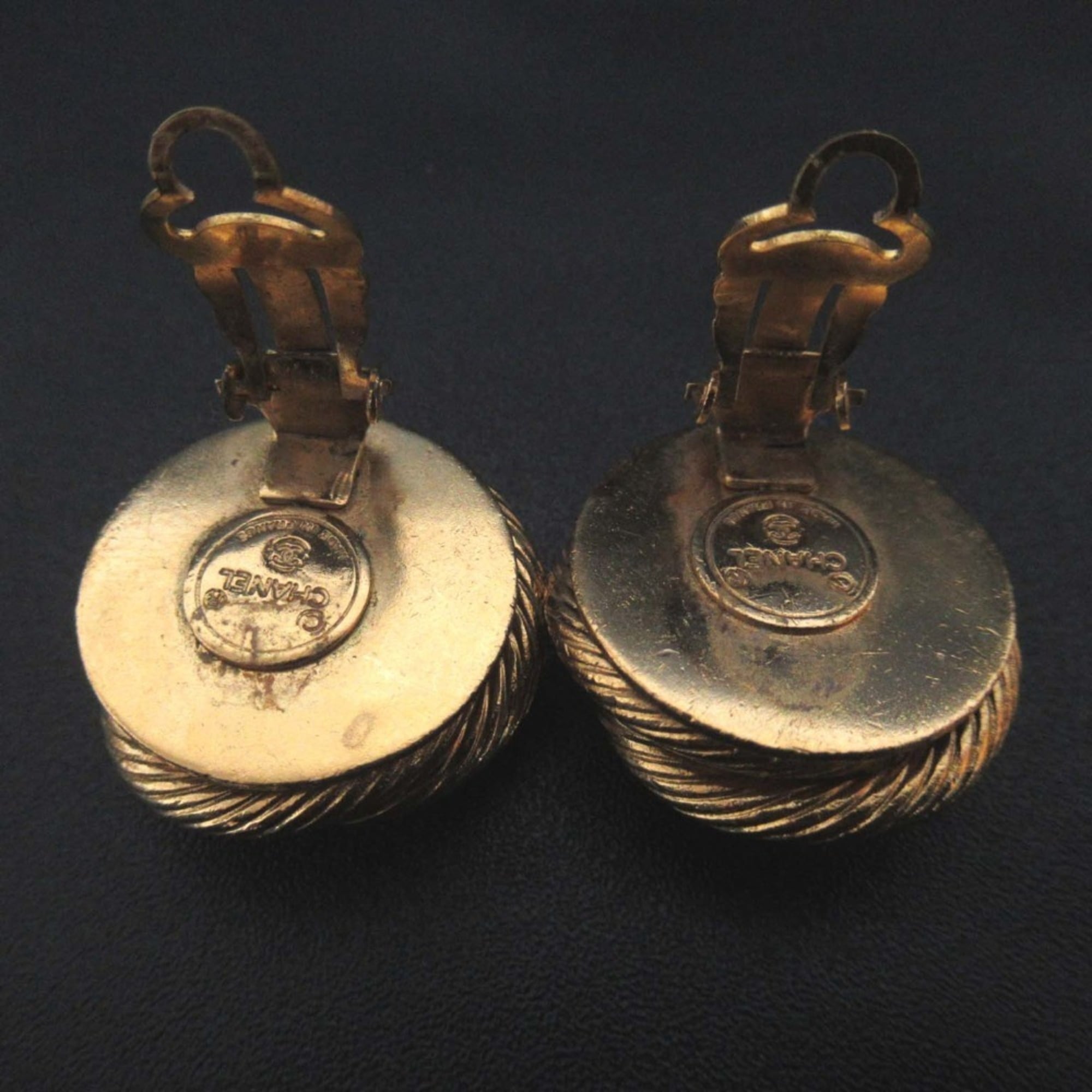 Vintage Clip-On Earrings Pearl Clip-On Gold-Tone Metal