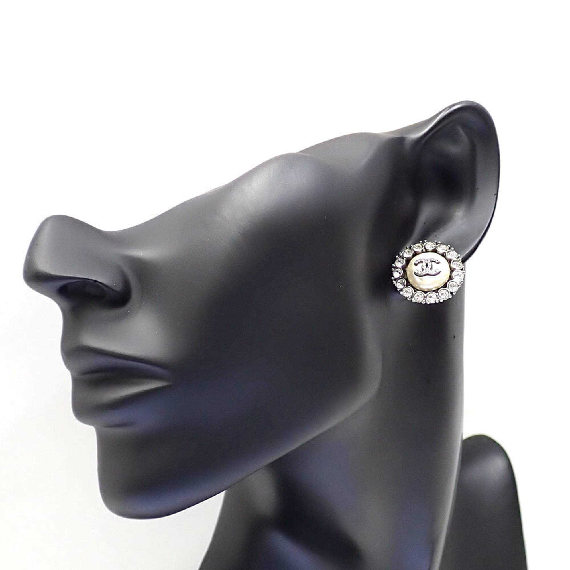 CC Logo Single Earring Metal