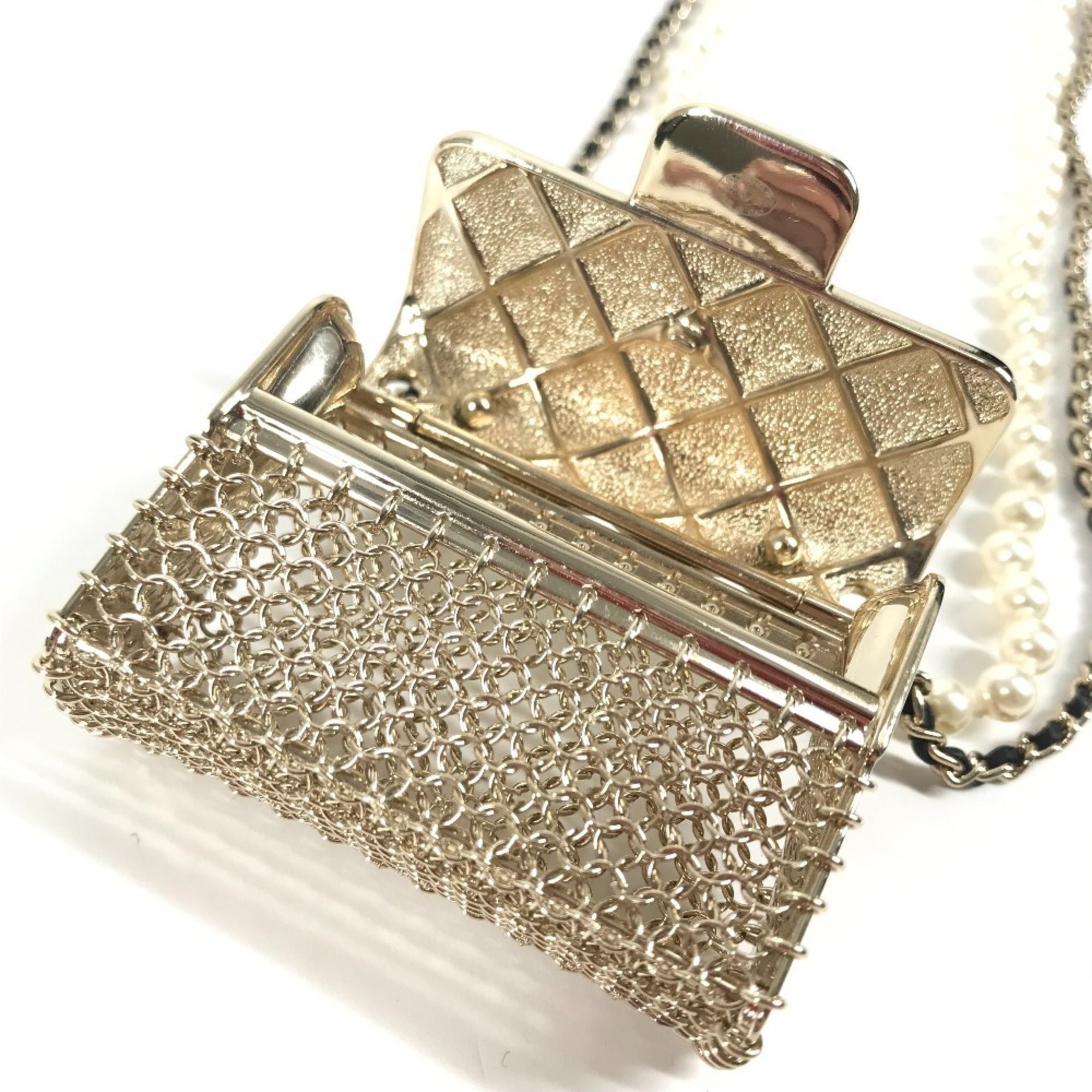 CC Logo Chain Necklace Gold-Tone Metal