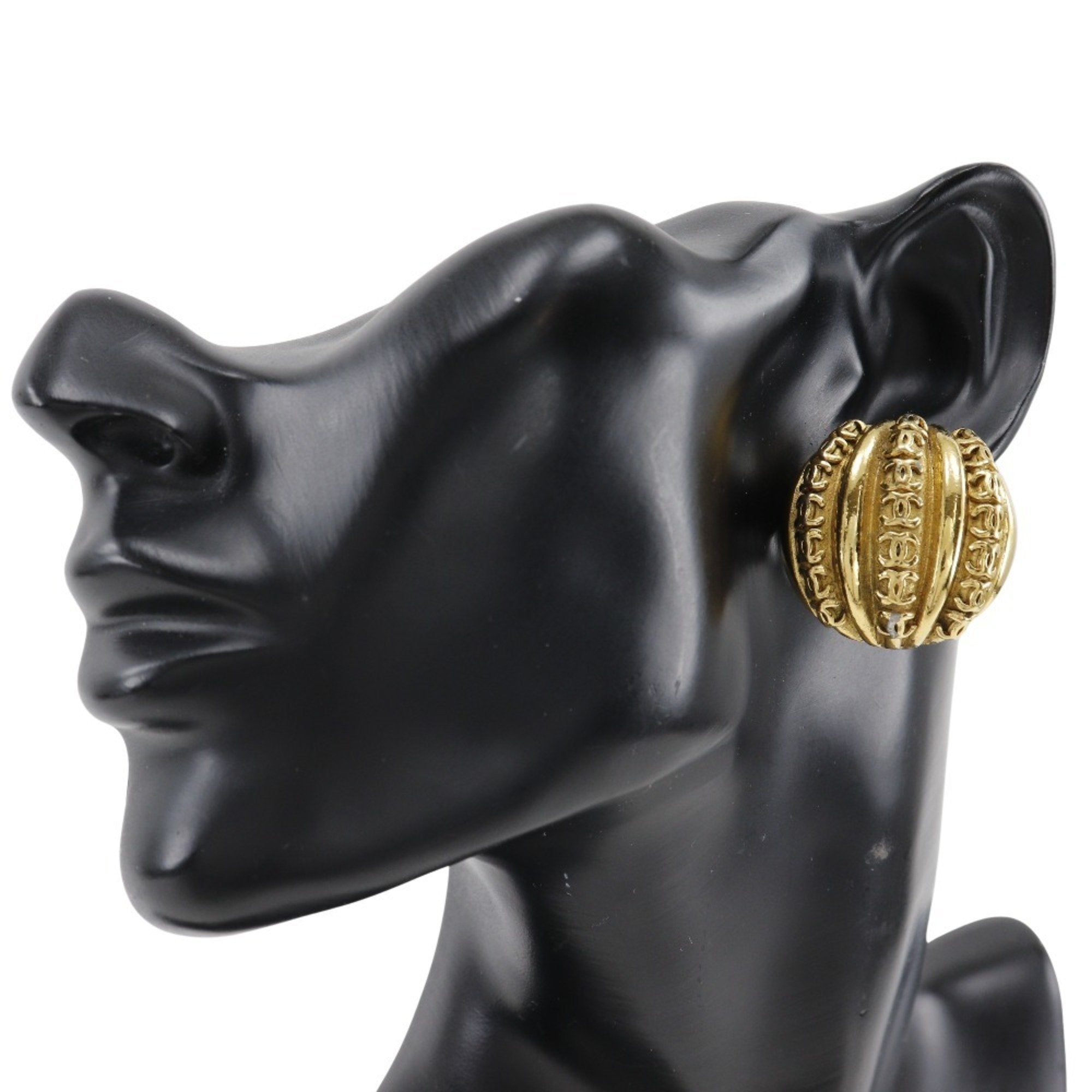 CC Logo Clip-On Earrings Metal Gold-Tone Metal