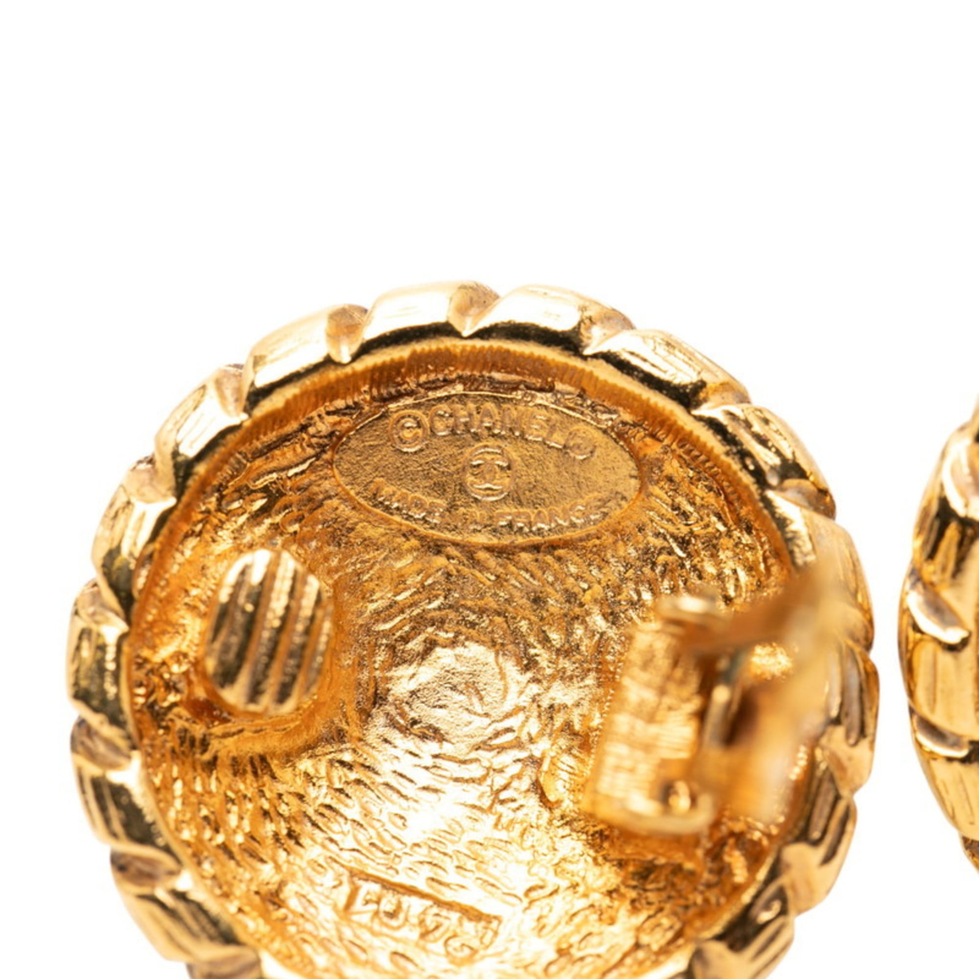 CC Logo Clip-On Earrings Metal Gold-Tone Metal
