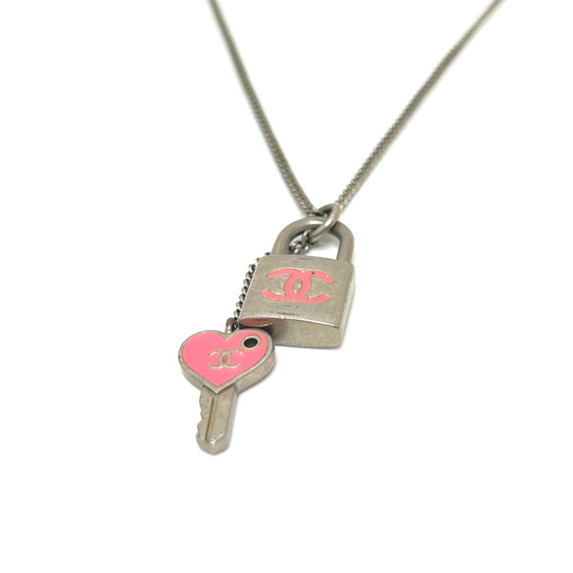 CC Logo Chain Heart Pendant Necklace Silver-Tone Metal