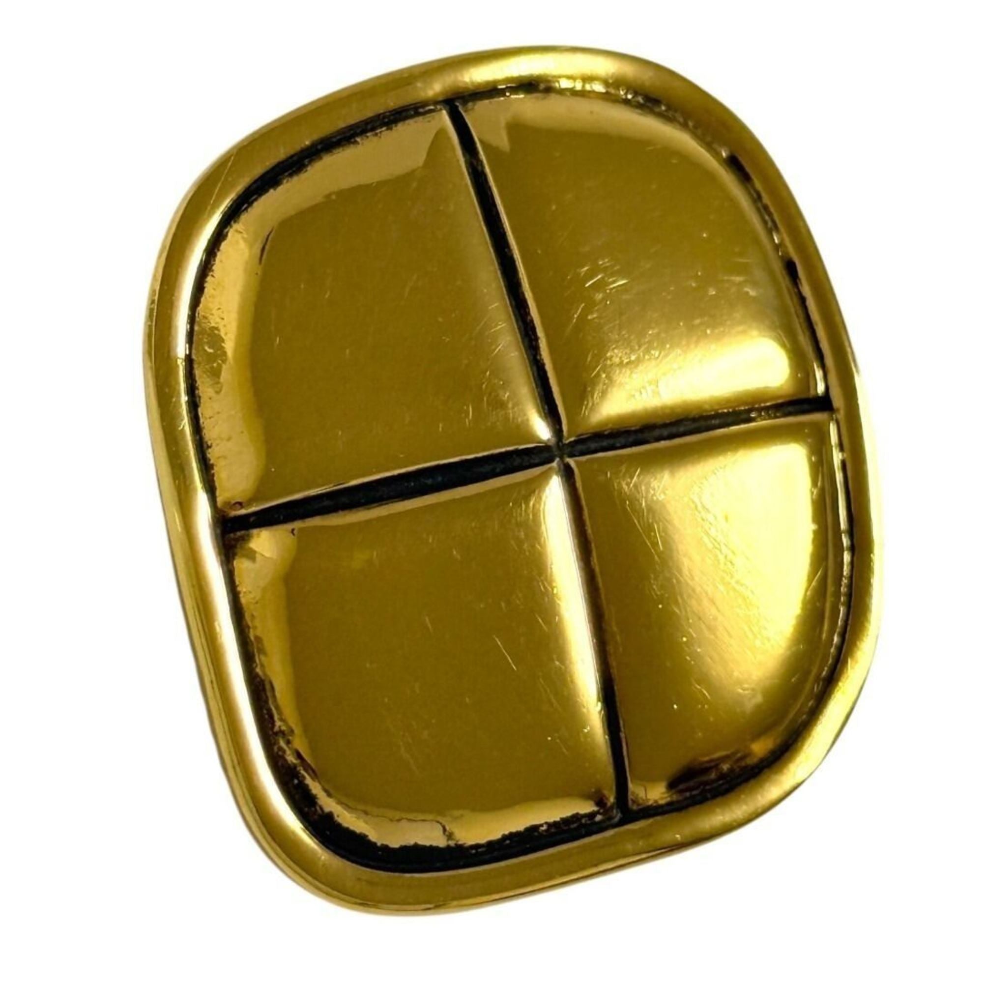 Matelasse Brooch Metal