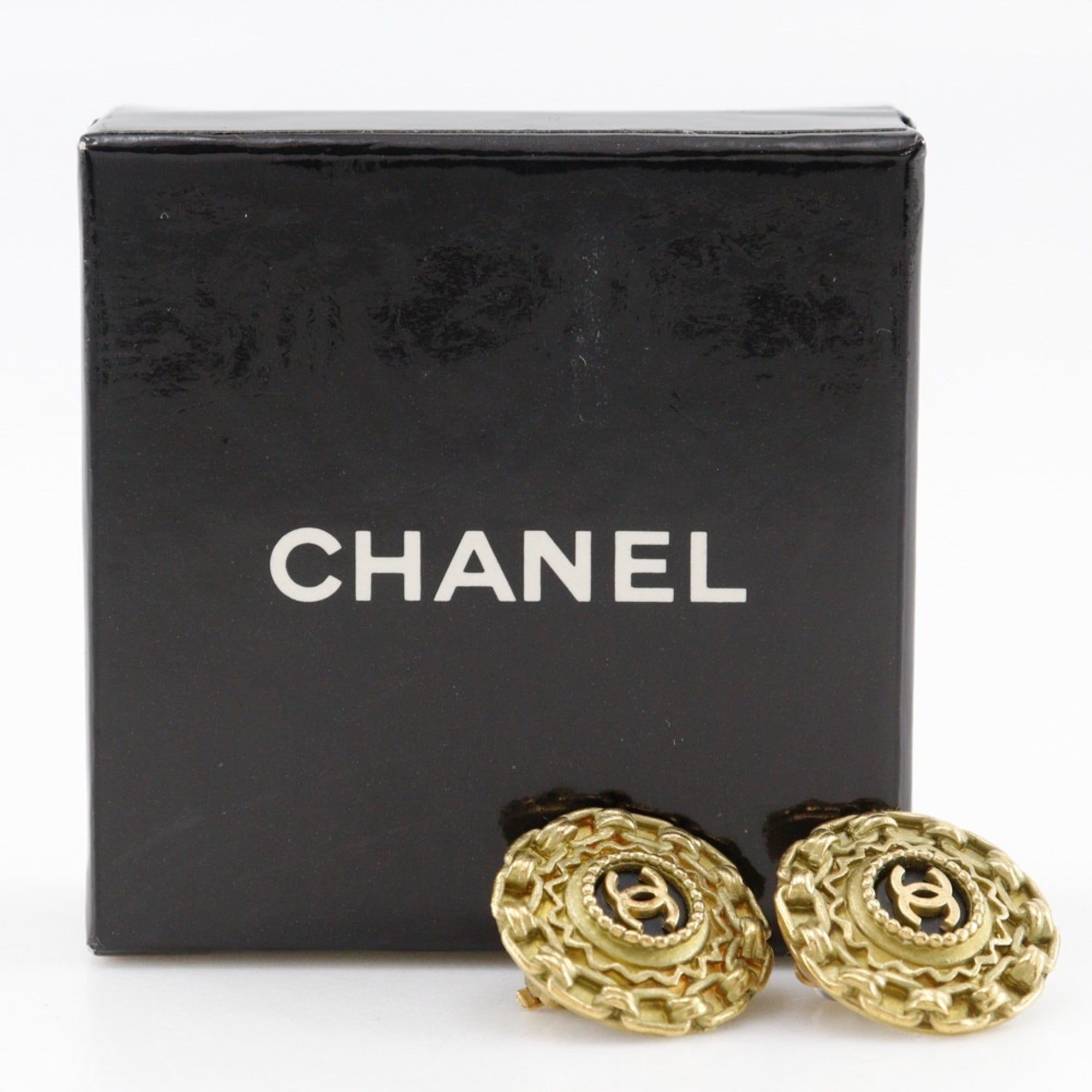 CC Logo Clip-On Earrings Metal Gold-Tone Metal
