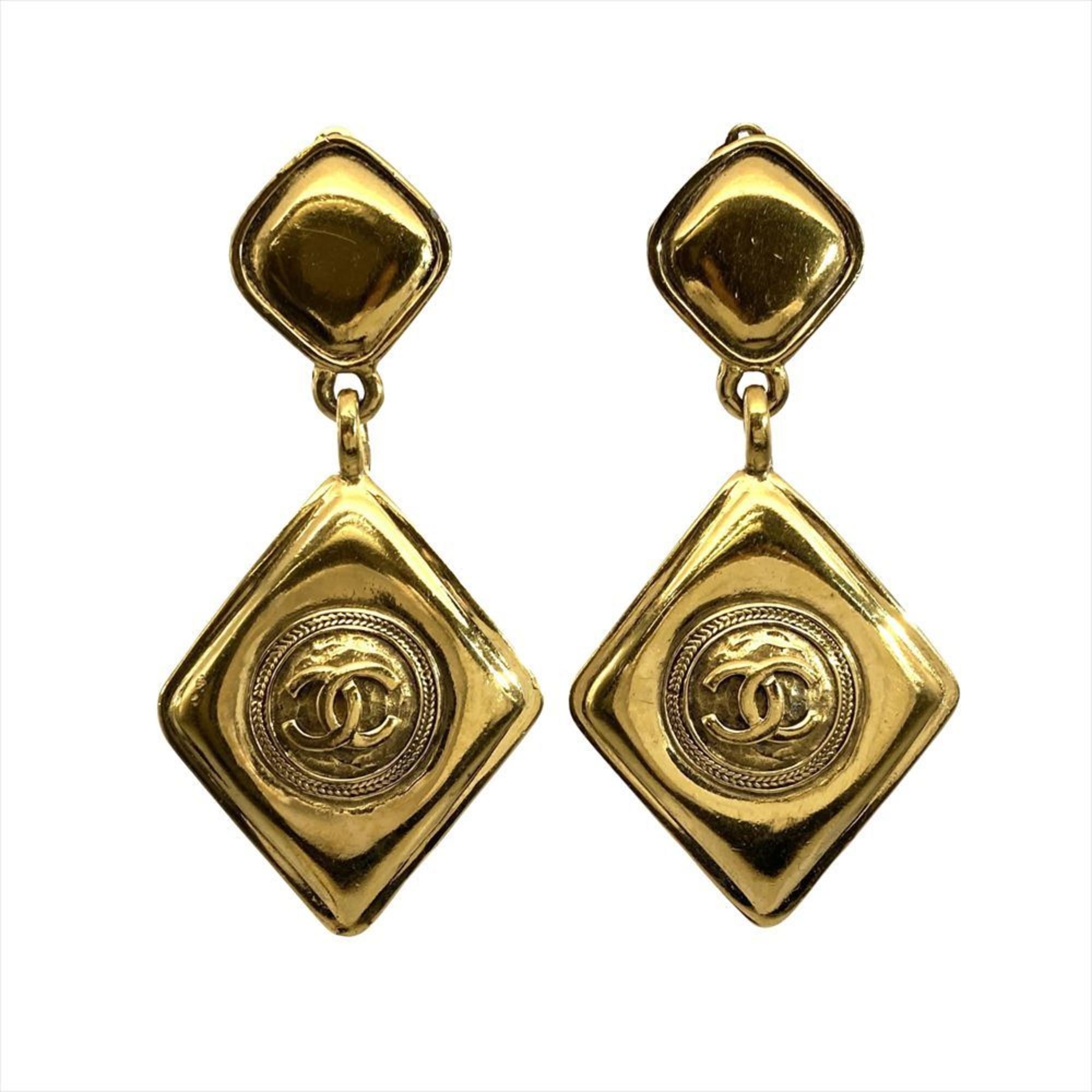 CC Logo Clip-On Earrings Gold-Tone Metal Gold-Tone Metal