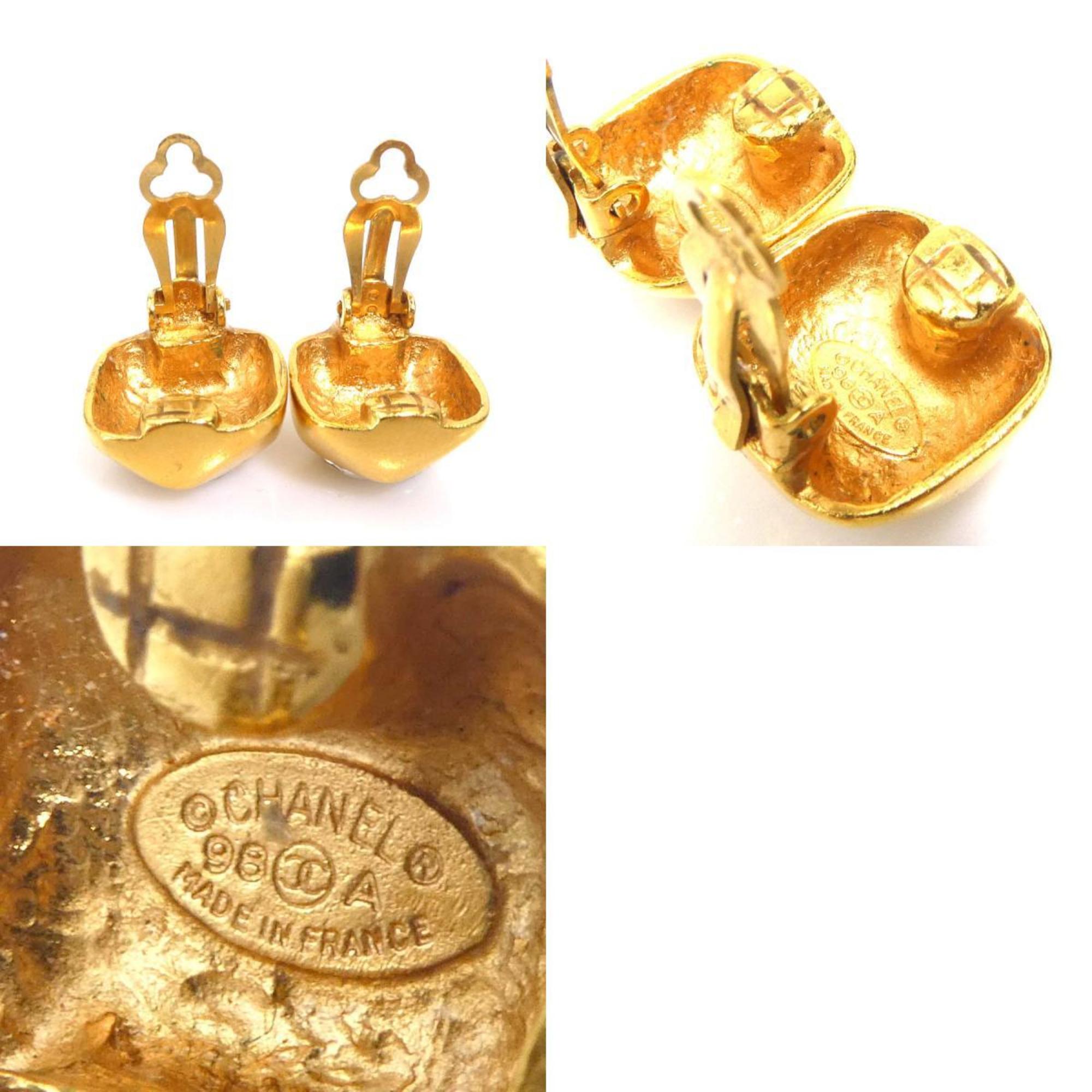 CC Logo Clip-On Earrings Gold-Tone Metal Gold-Tone Metal