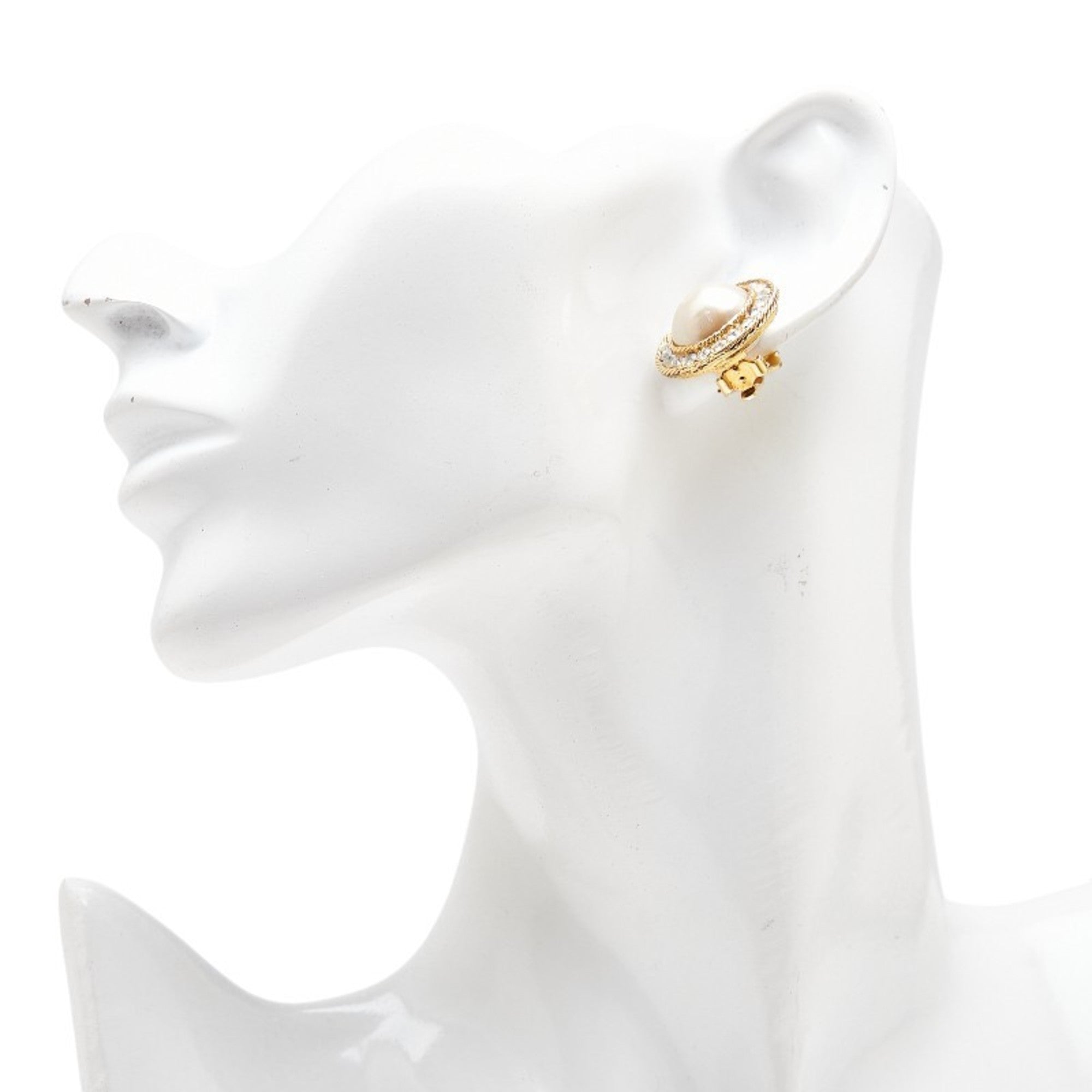 Vintage Clip-On Earrings Pearl Clip-On Gold-Tone Metal