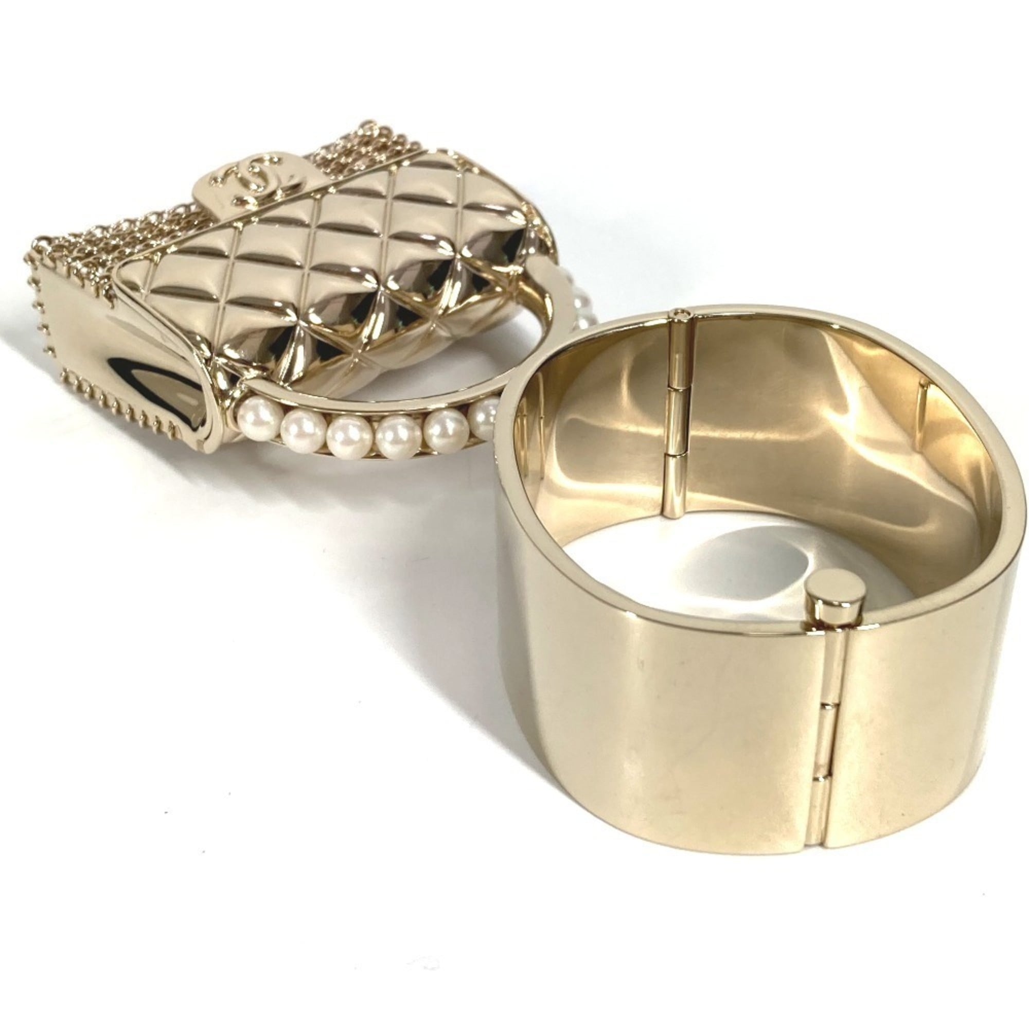 CC Logo Bracelet Gold-Tone Metal