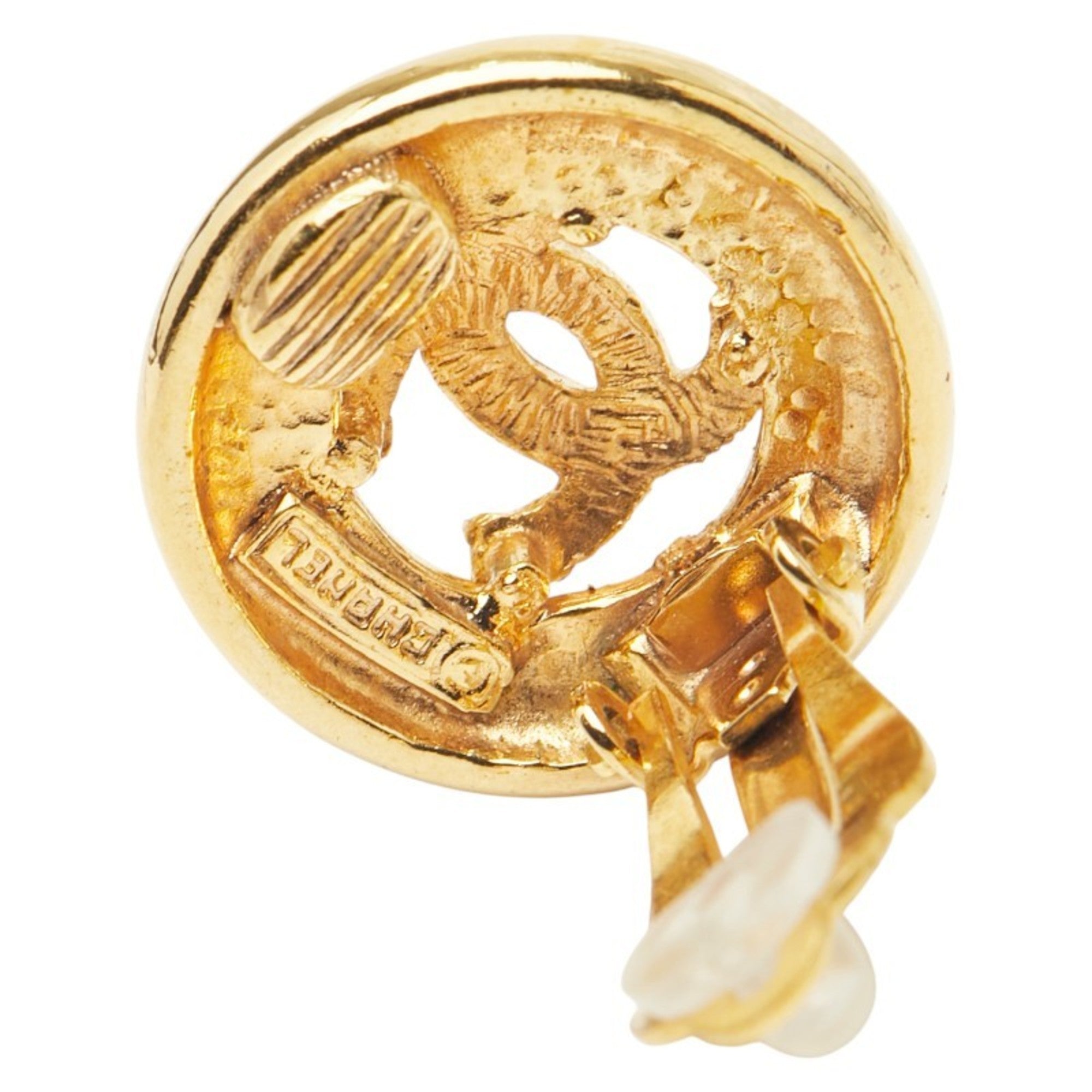 CC Logo Round Clip-On Earrings Metal Gold-Tone Metal