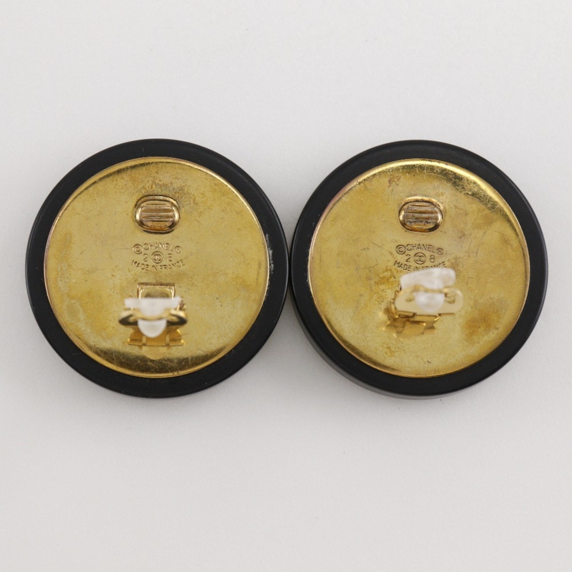 CC Logo Clip-On Earrings Metal Gold-Tone Metal