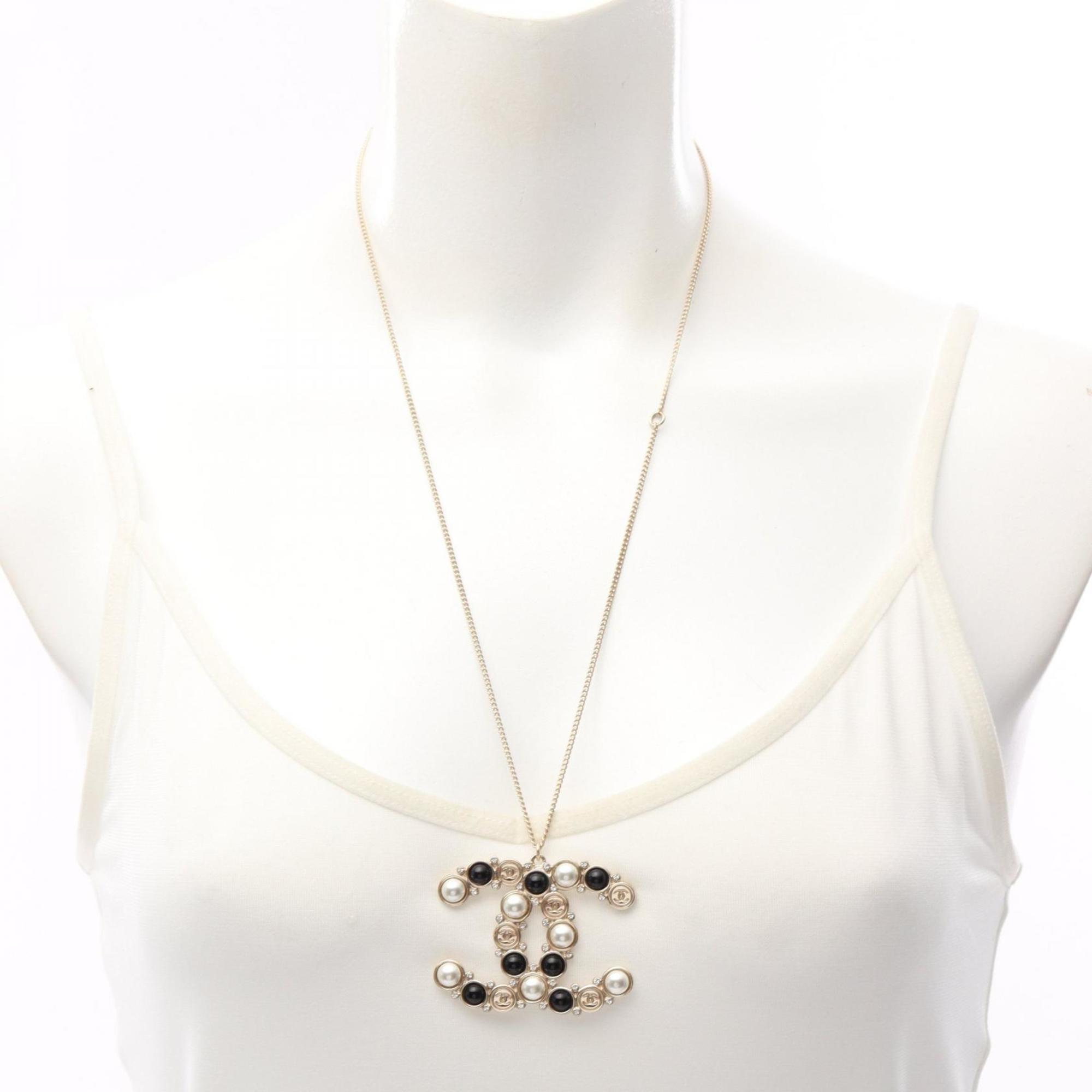 CC Logo Pendant Necklace Metal