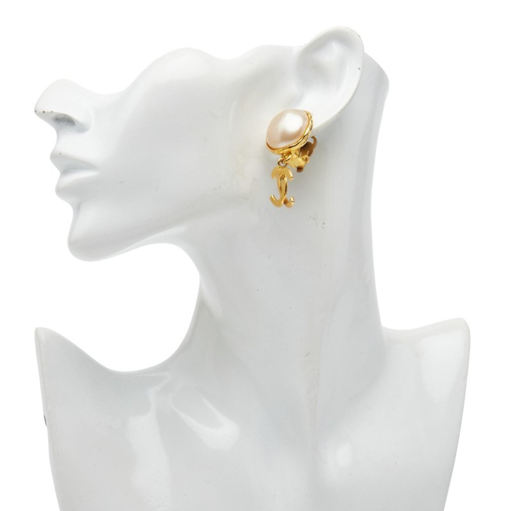 CC Logo Clip-On Earrings Metal Gold-Tone Metal