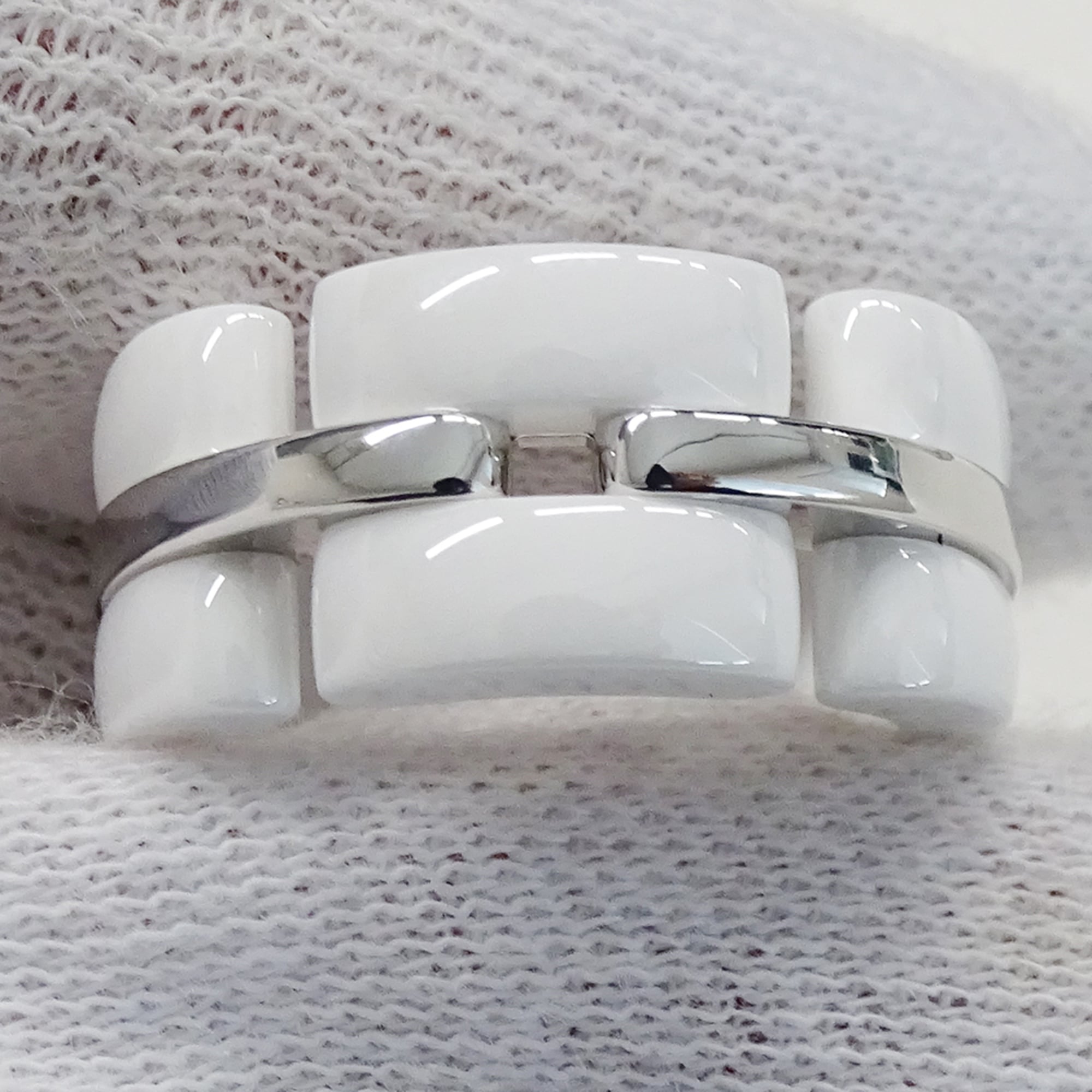 Ring White Ceramic
