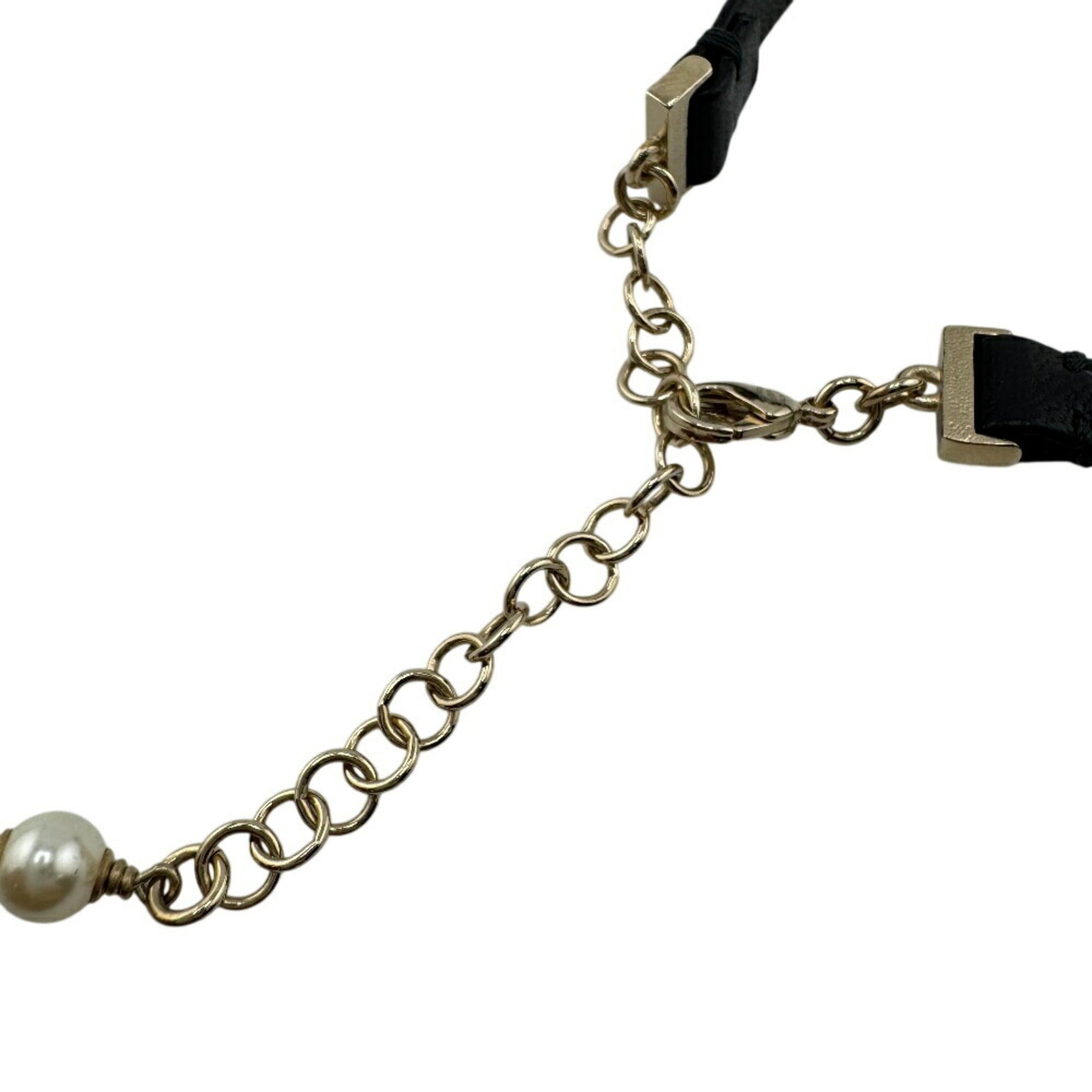 CC Logo Chain Heart Necklace Gold-Tone Metal