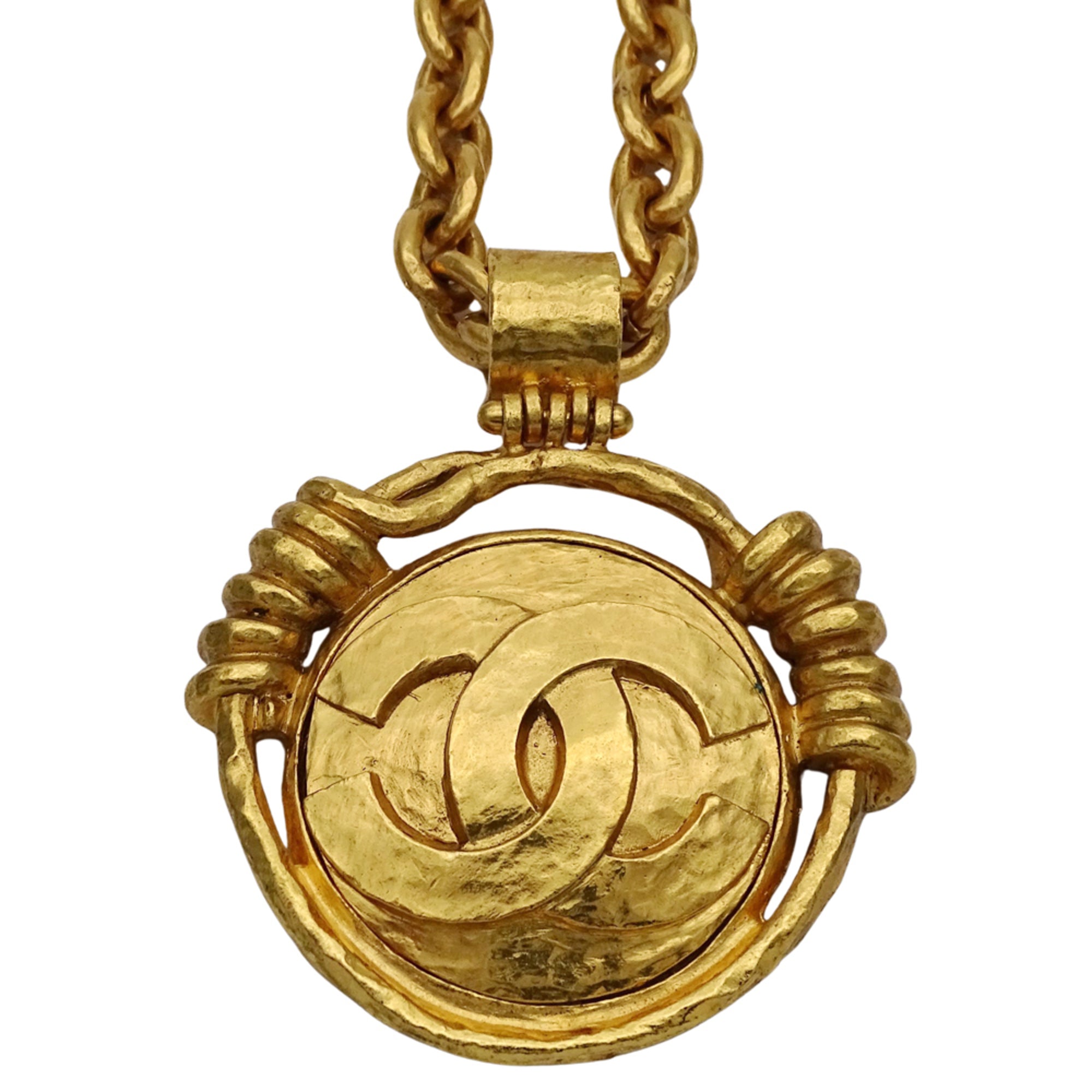 CC Logo Round Pendant Necklace Metal