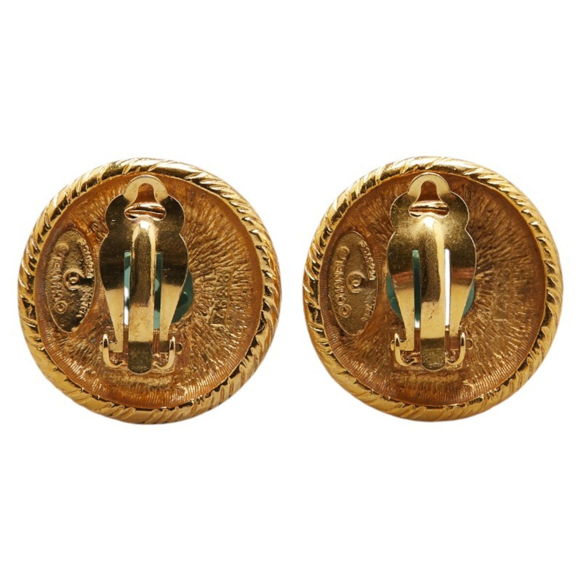 CC Logo Round Clip-On Earrings Metal Gold-Tone Metal