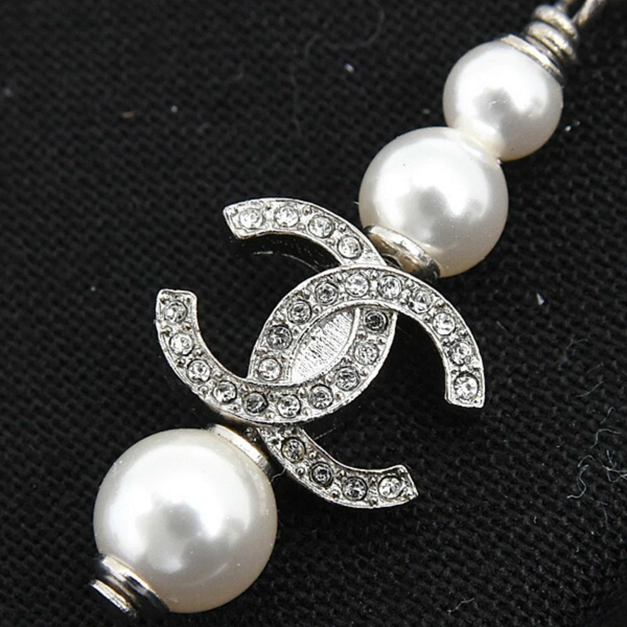 CC Logo Star Earrings Metal