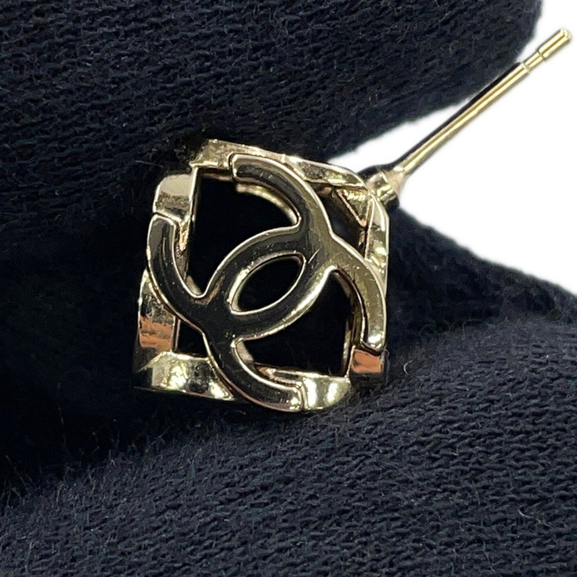 CC Logo Earrings Gold-Tone Metal Gold-Tone Metal