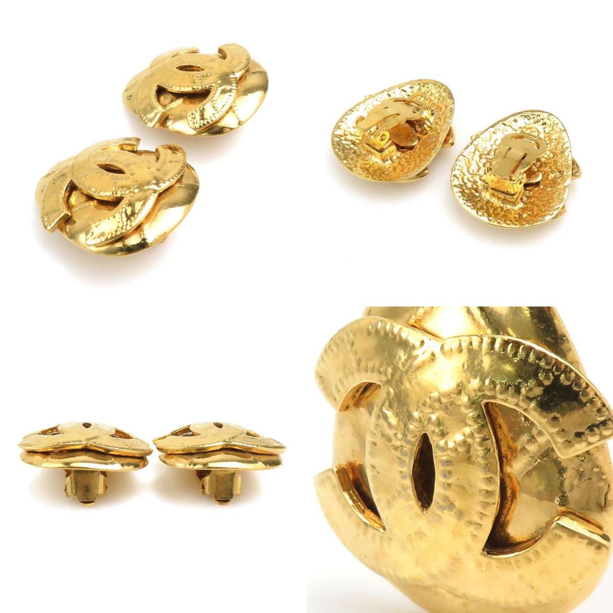 CC Logo Clip-On Earrings Gold-Tone Metal Gold-Tone Metal