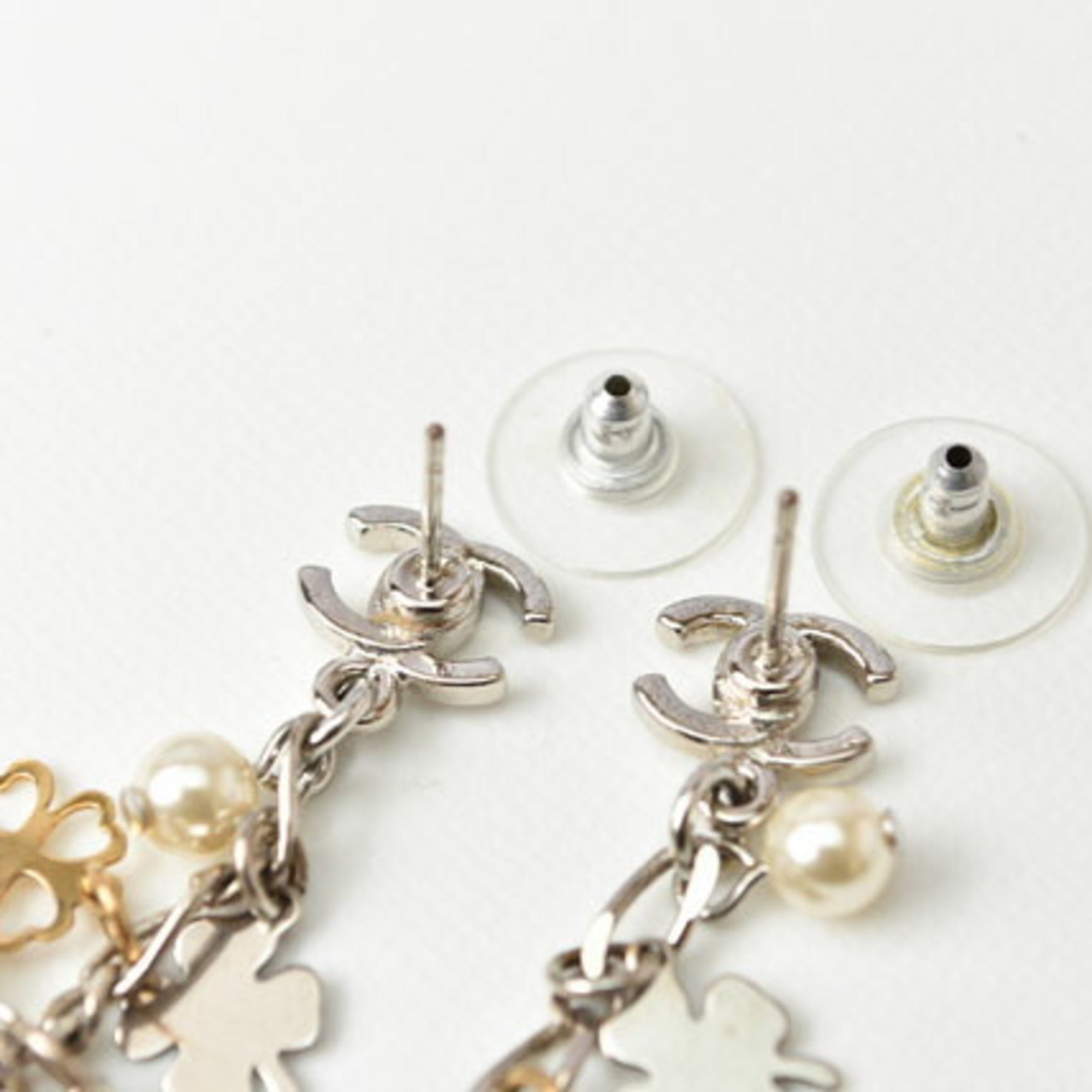 Pearl Earrings Metal and Artificial Pearl