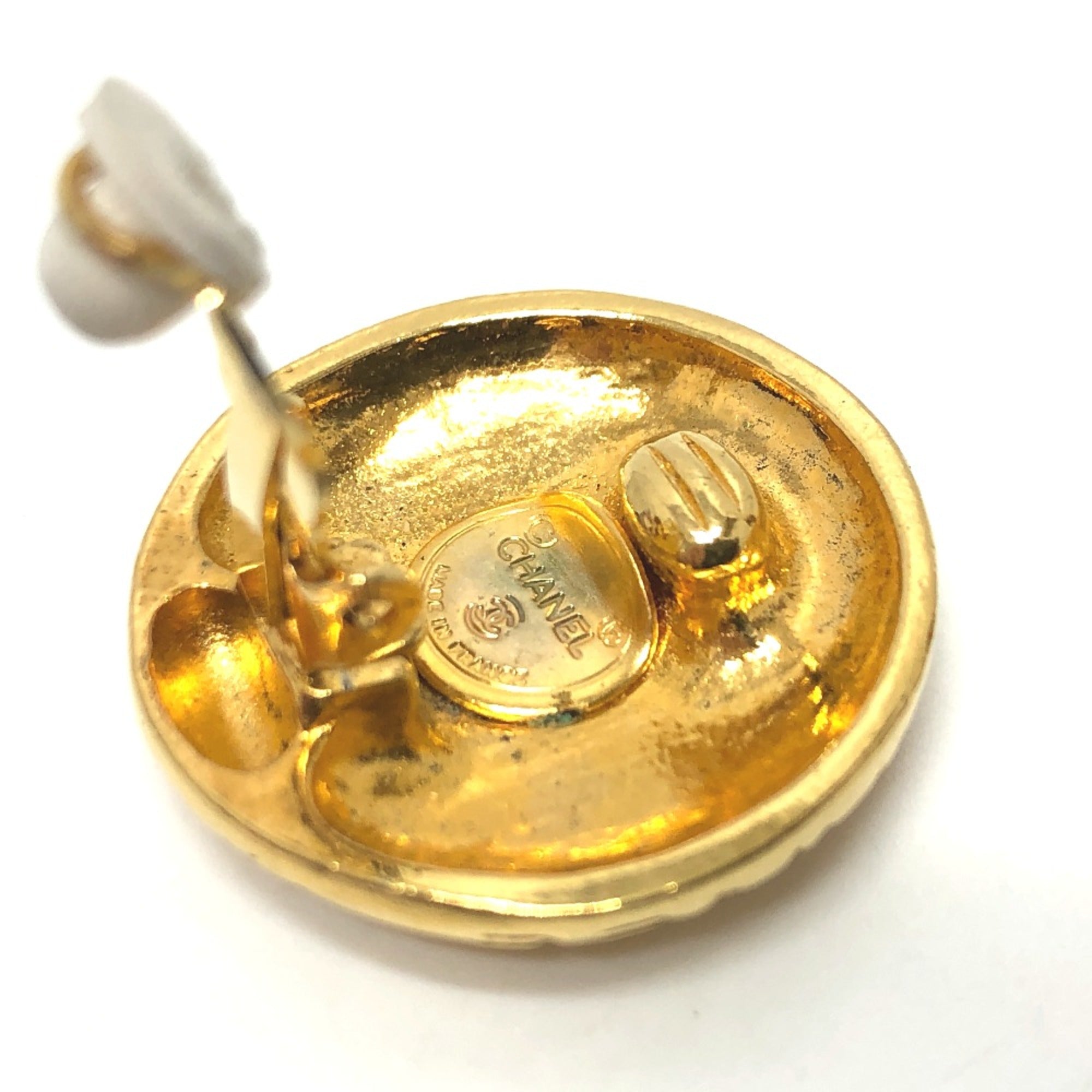 Vintage Clip-On Earrings Clip-On Gold-Tone Metal
