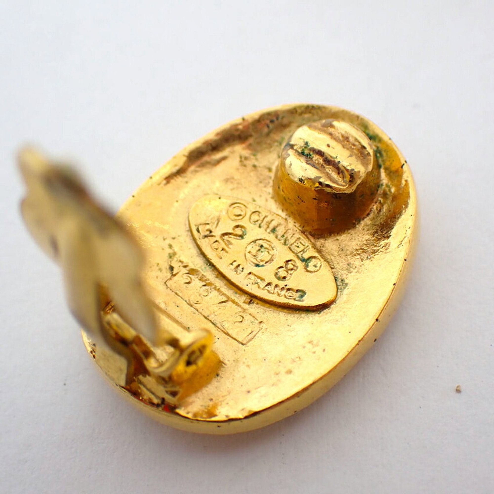 CC Logo Clip-On Earrings Metal Gold-Tone Metal