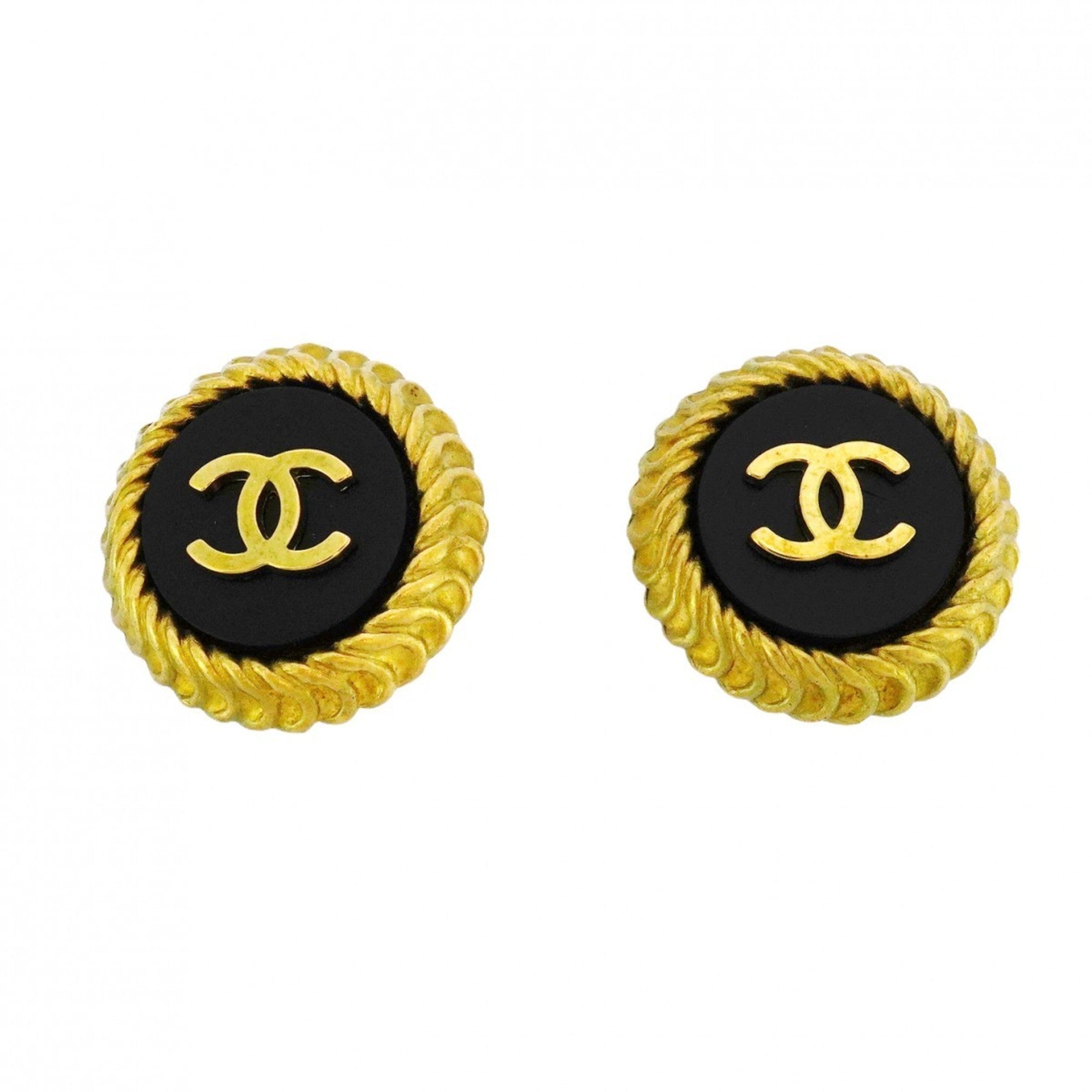 CC Logo Circle Clip-On Earrings Metal Gold-Tone Metal