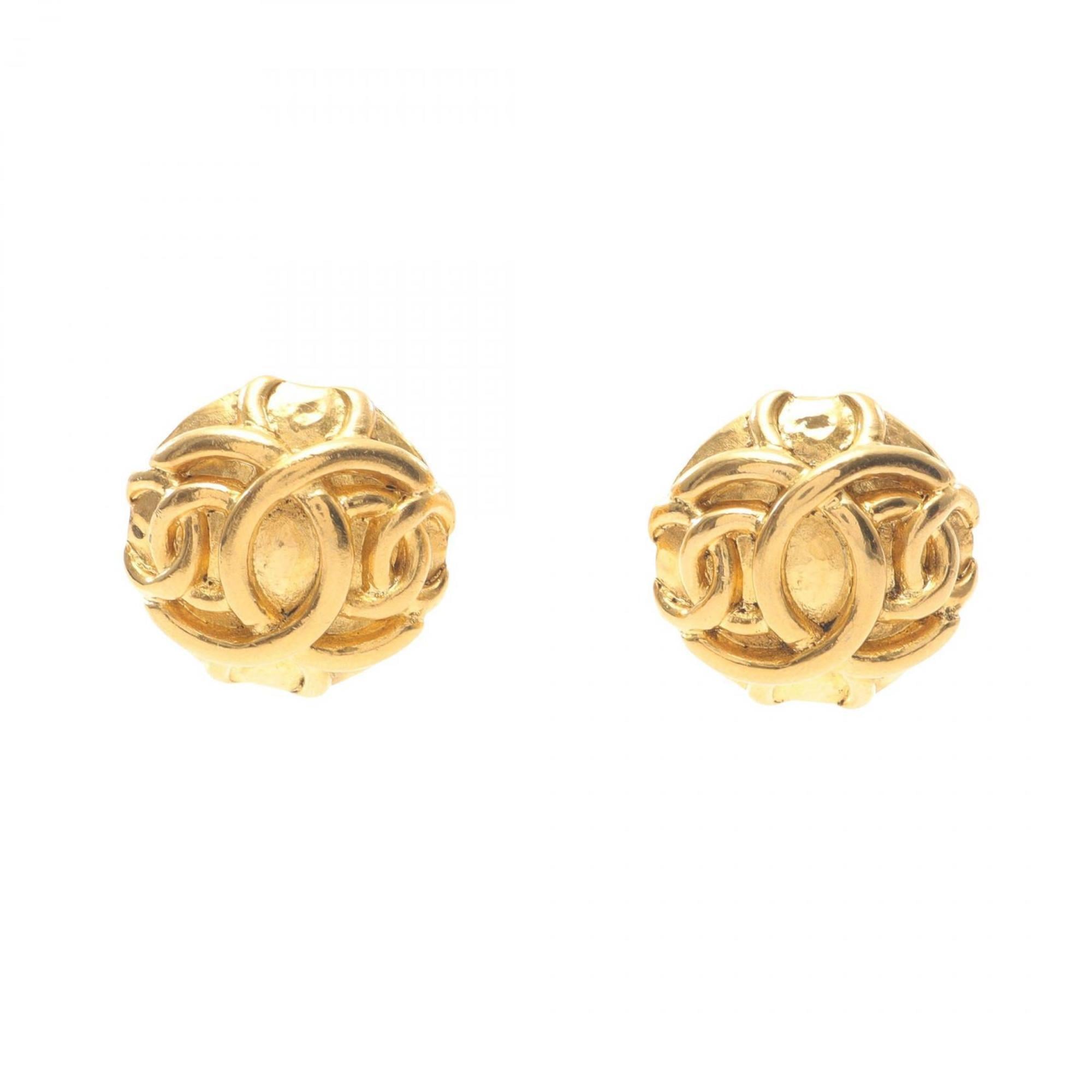 CC Logo Clip-On Earrings Metal Gold-Tone Metal