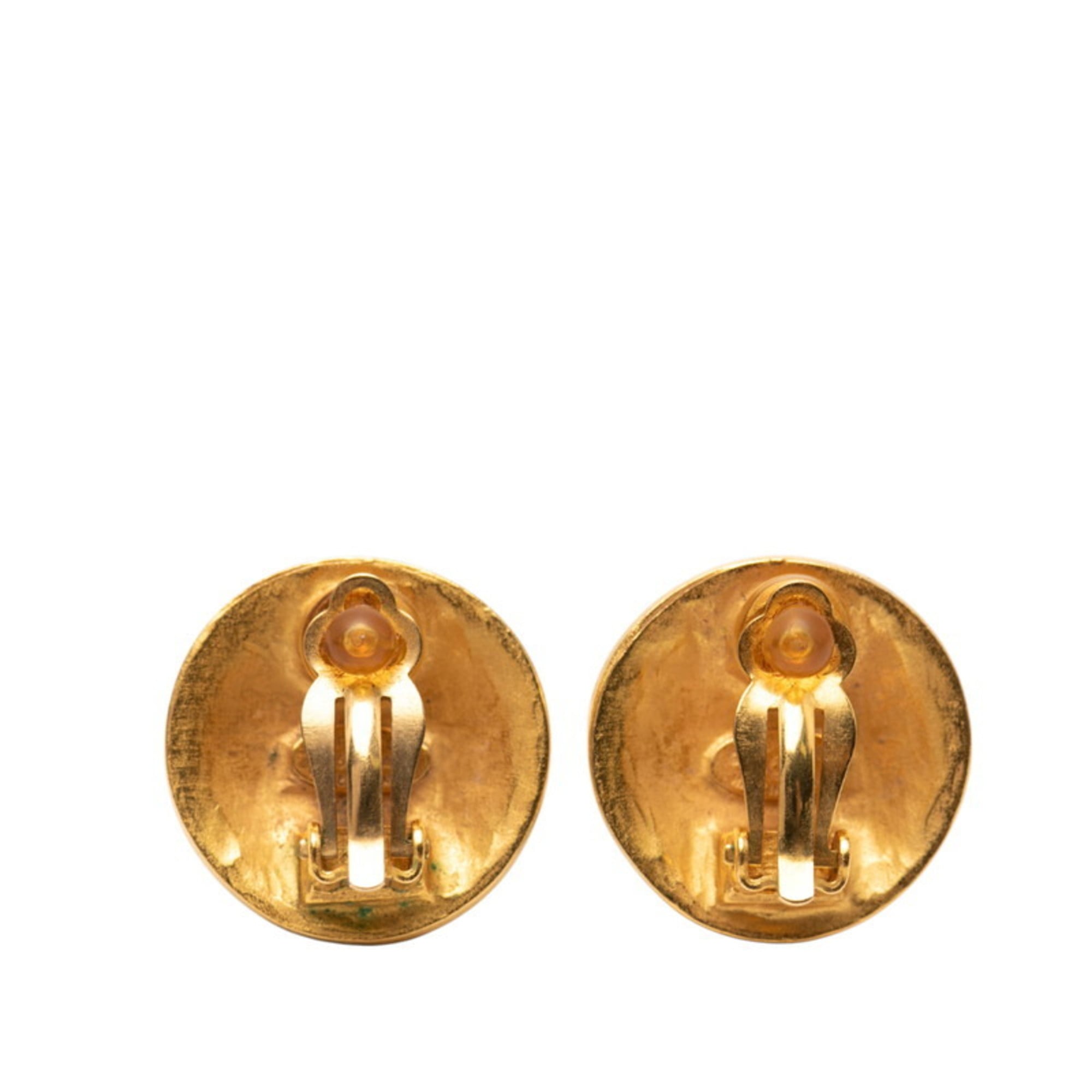 CC Logo Round Clip-On Earrings Metal Gold-Tone Metal