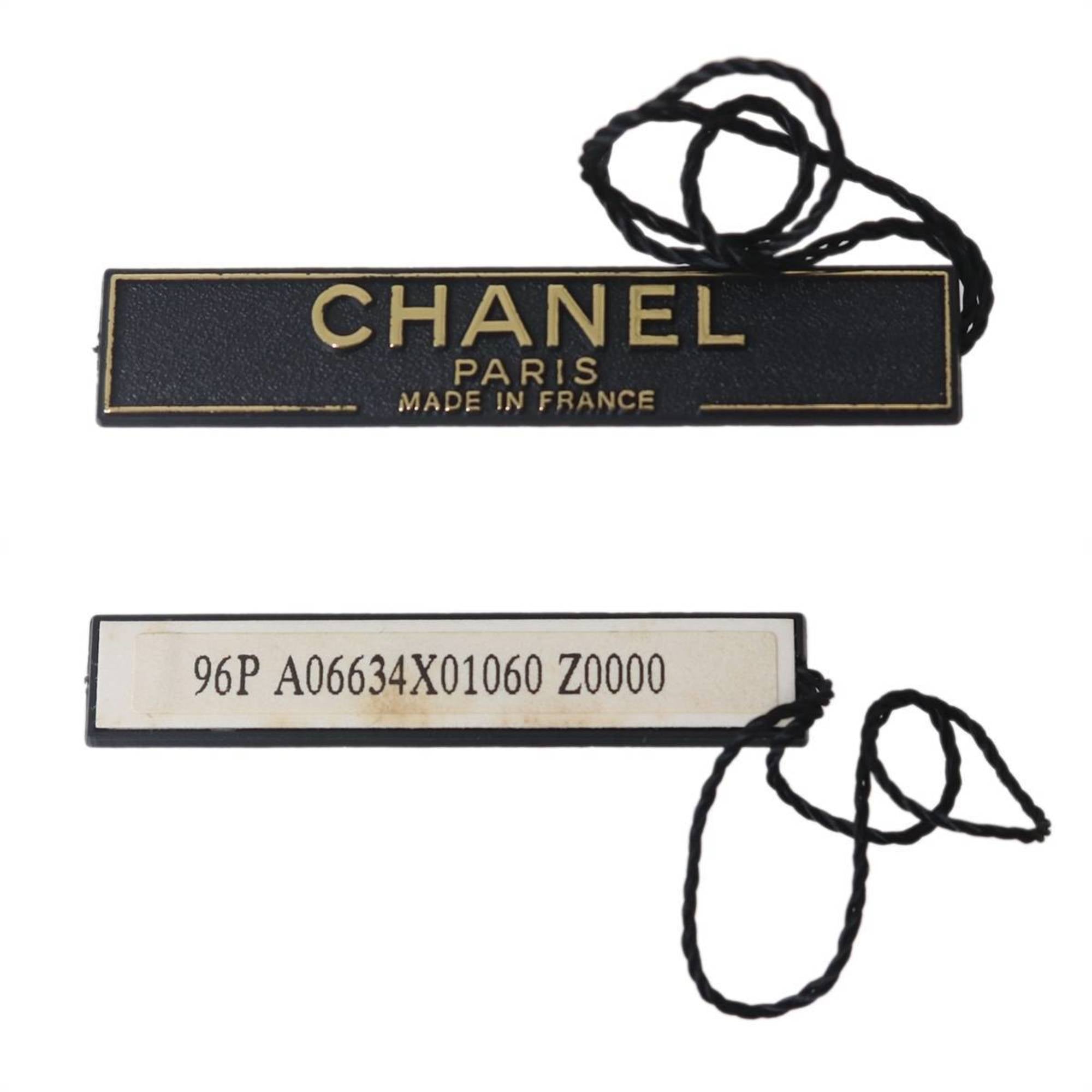 CC Logo Clip-On Earrings Metal Gold-Tone Metal