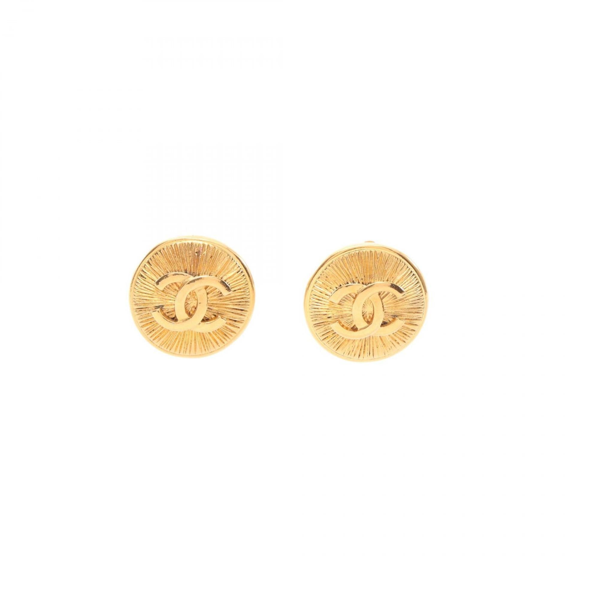 CC Logo Clip-On Earrings Metal Gold-Tone Metal