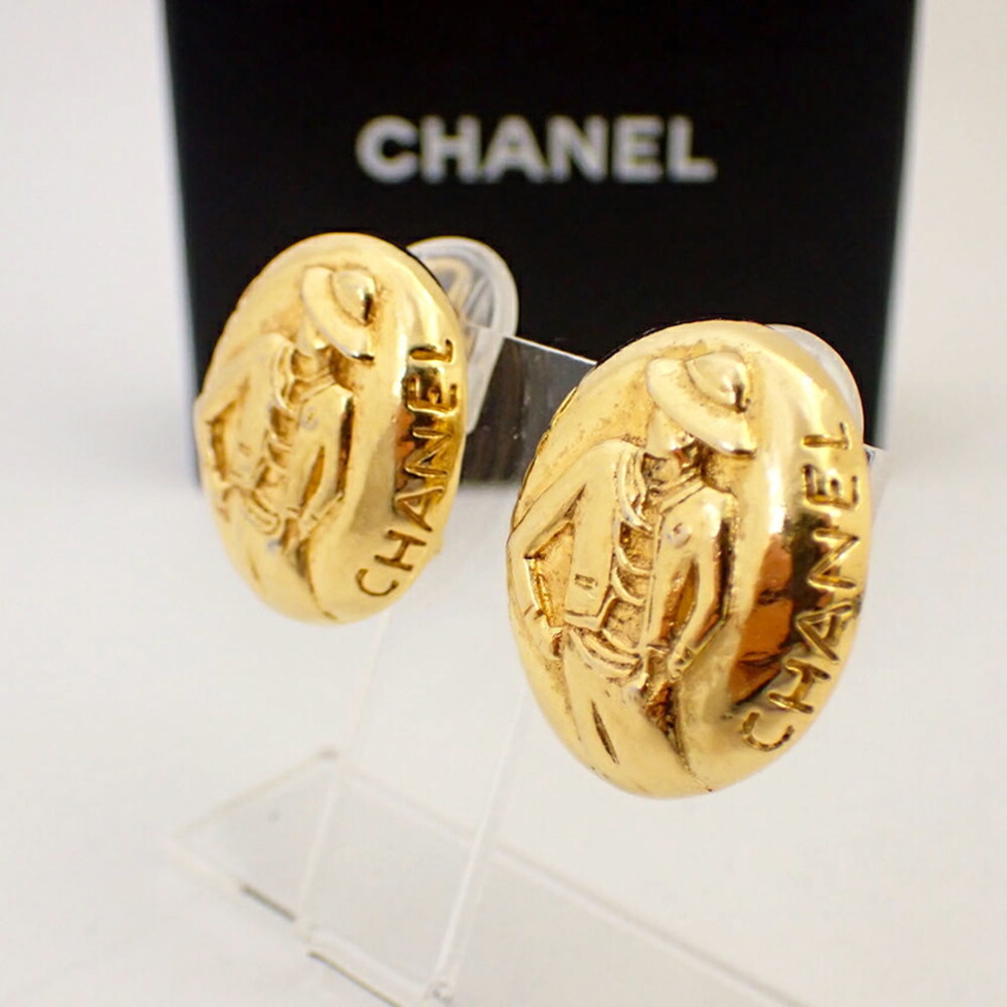 Clip-On Earrings Metal