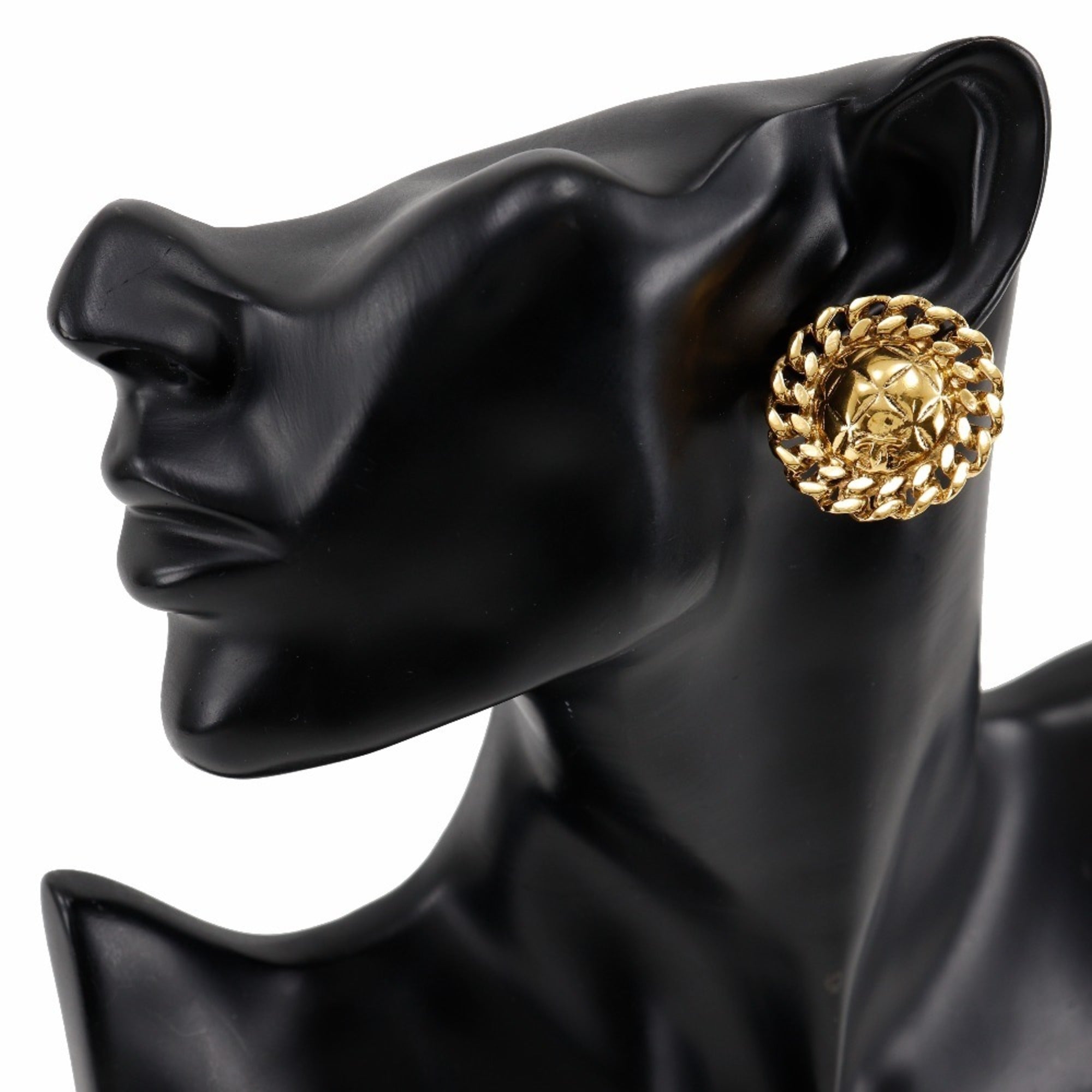 CC Logo Clip-On Earrings Metal Gold-Tone Metal