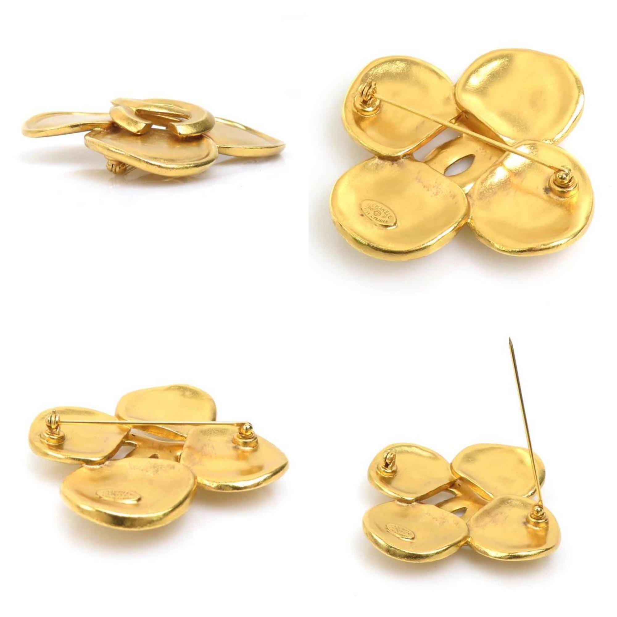 CC Logo Brooch Gold-Tone Metal