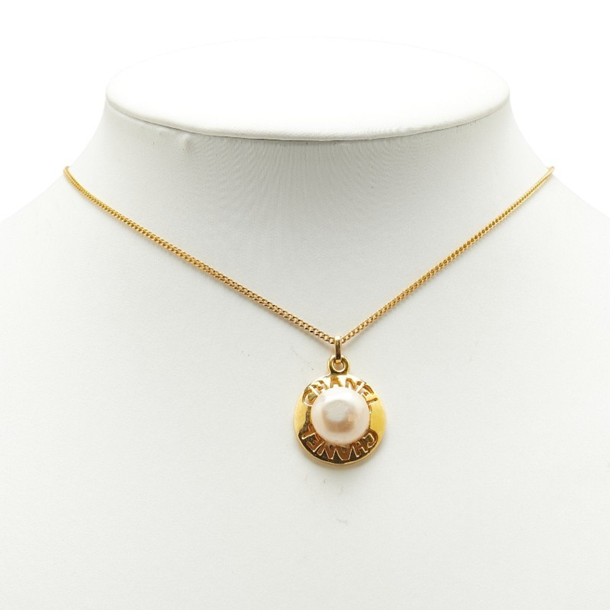 Pendant Necklace Metal with Pearl