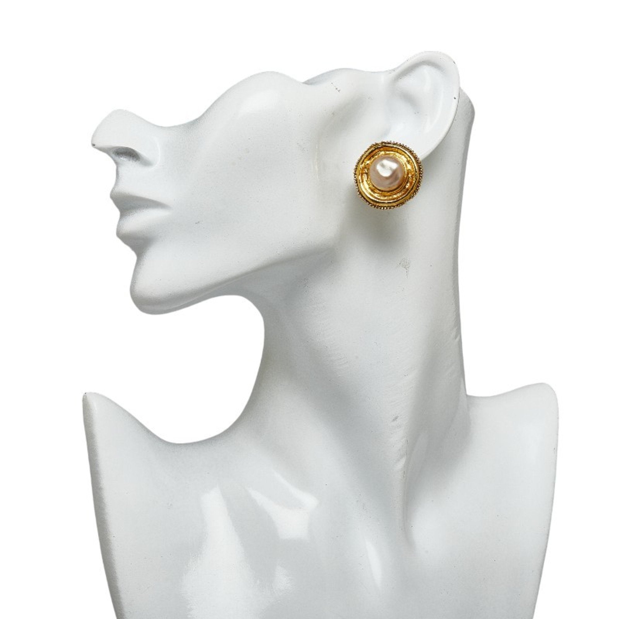 Clip-On Earrings Pearl Clip-On Gold-Tone Metal