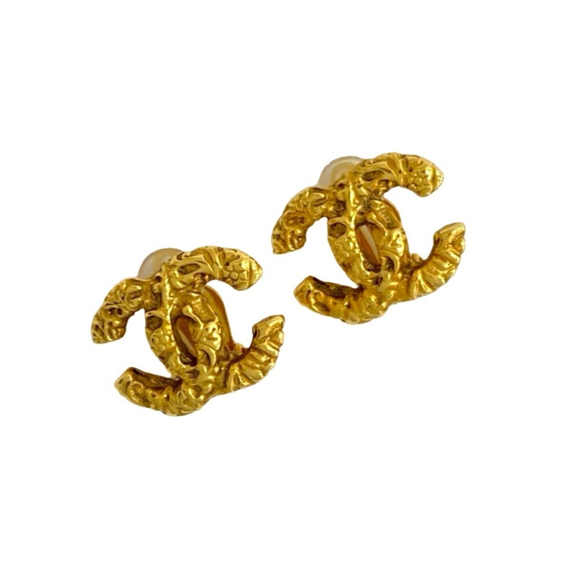 CC Logo Clip-On Earrings Metal Gold-Tone Metal
