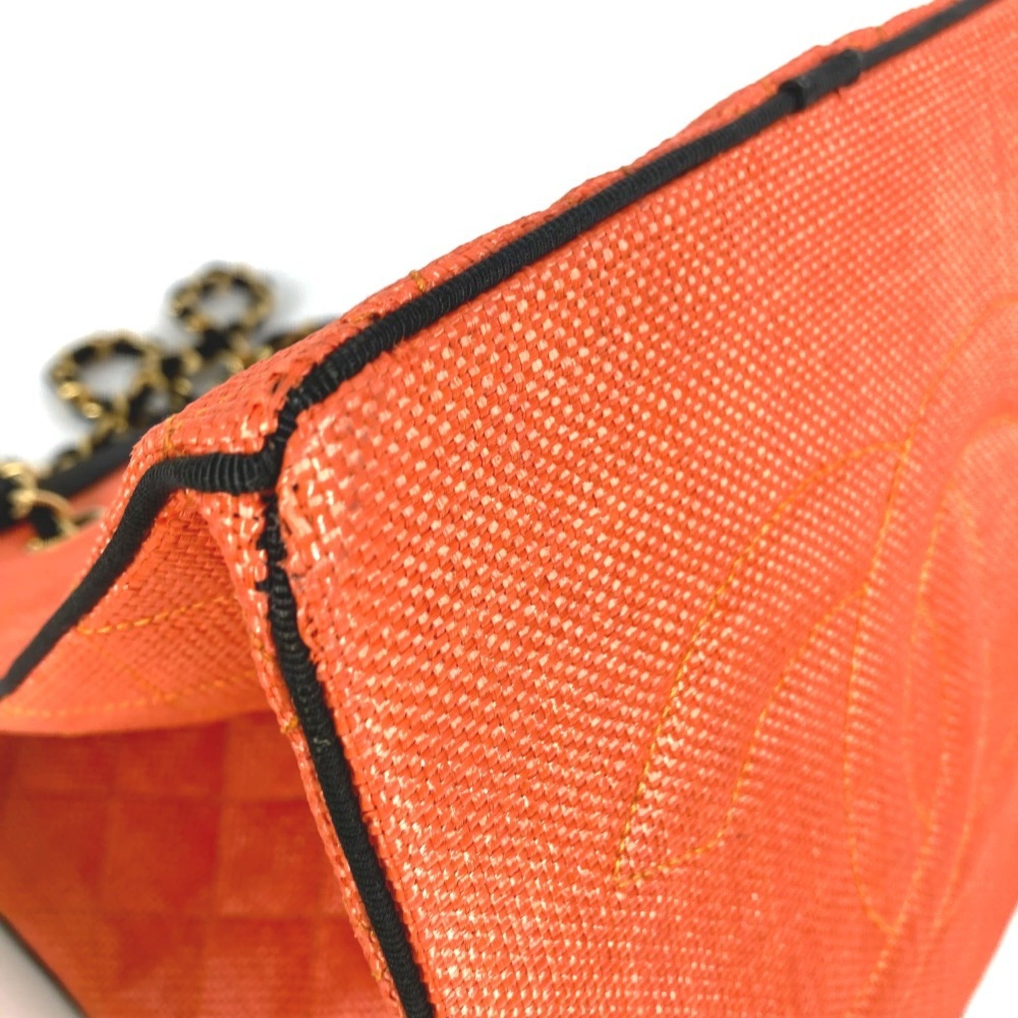 Vintage Chain Tote Quilted Caviar Medium