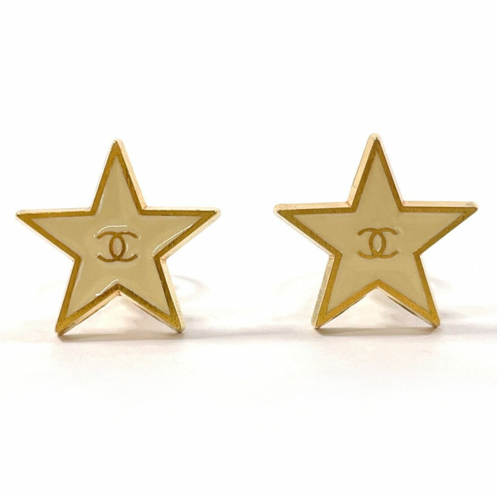 CC Logo Star Clip-On Earrings Metal Gold-Tone Metal