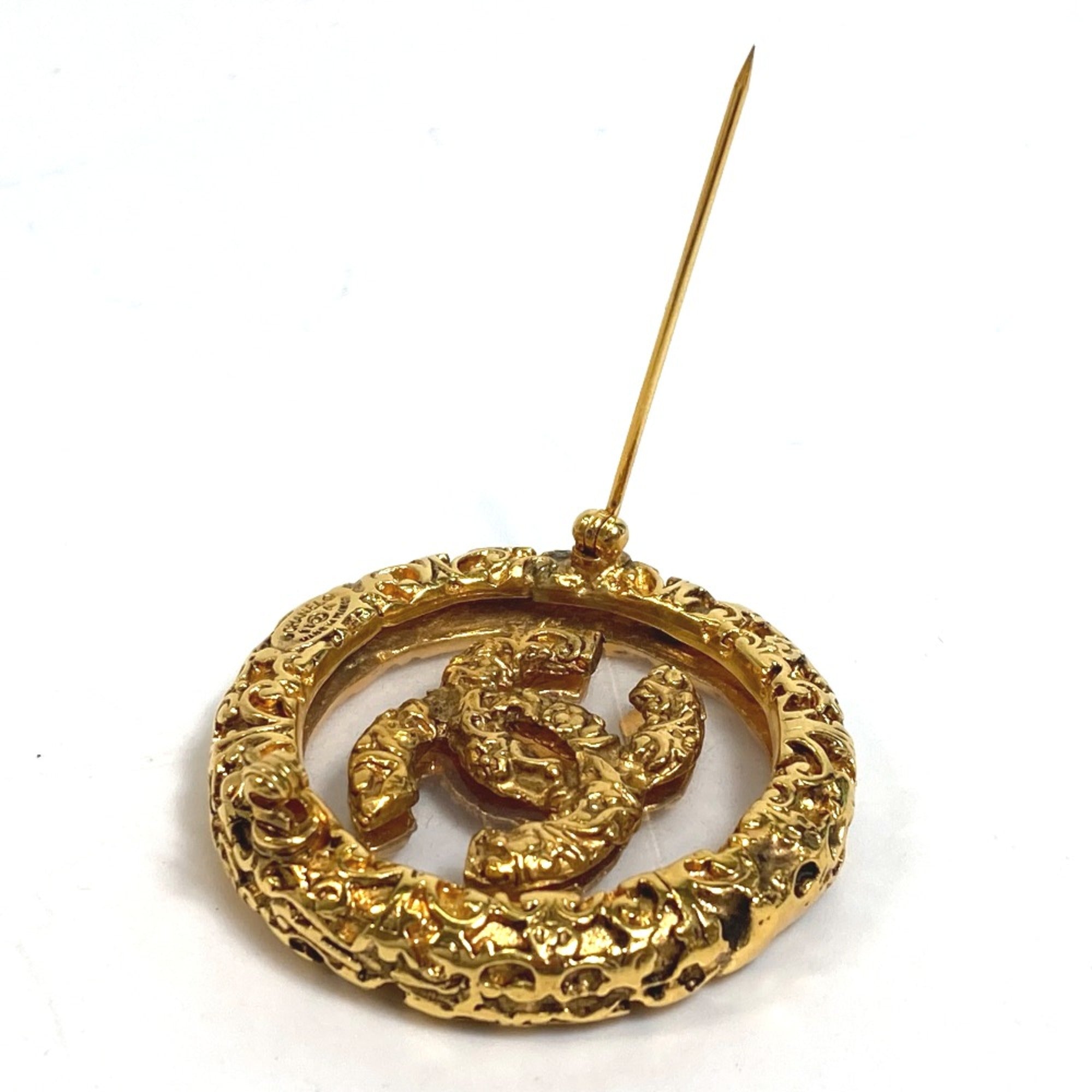 Round Brooch Metal