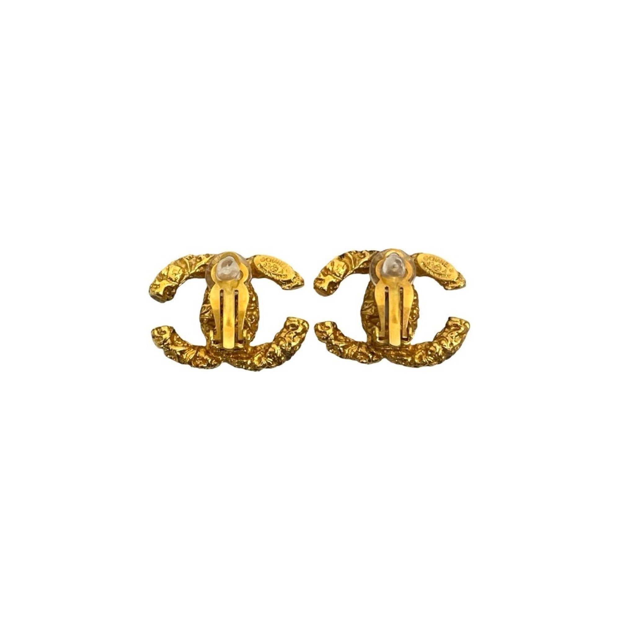 CC Logo Clip-On Earrings Metal Gold-Tone Metal