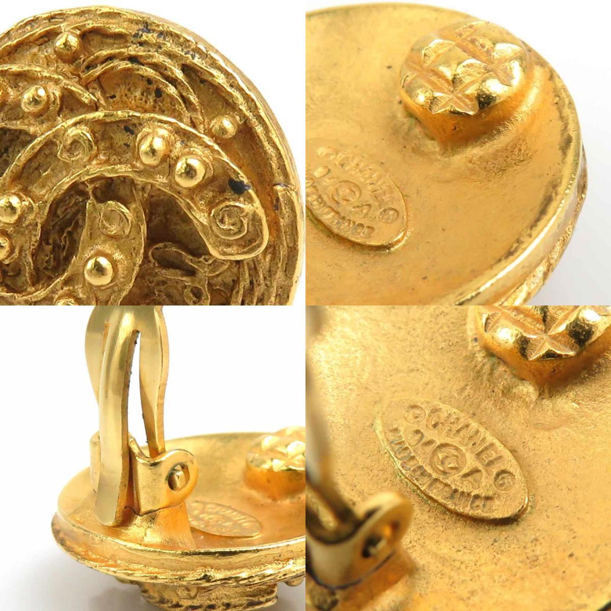 CC Logo Clip-On Earrings Gold-Tone Metal Gold-Tone Metal