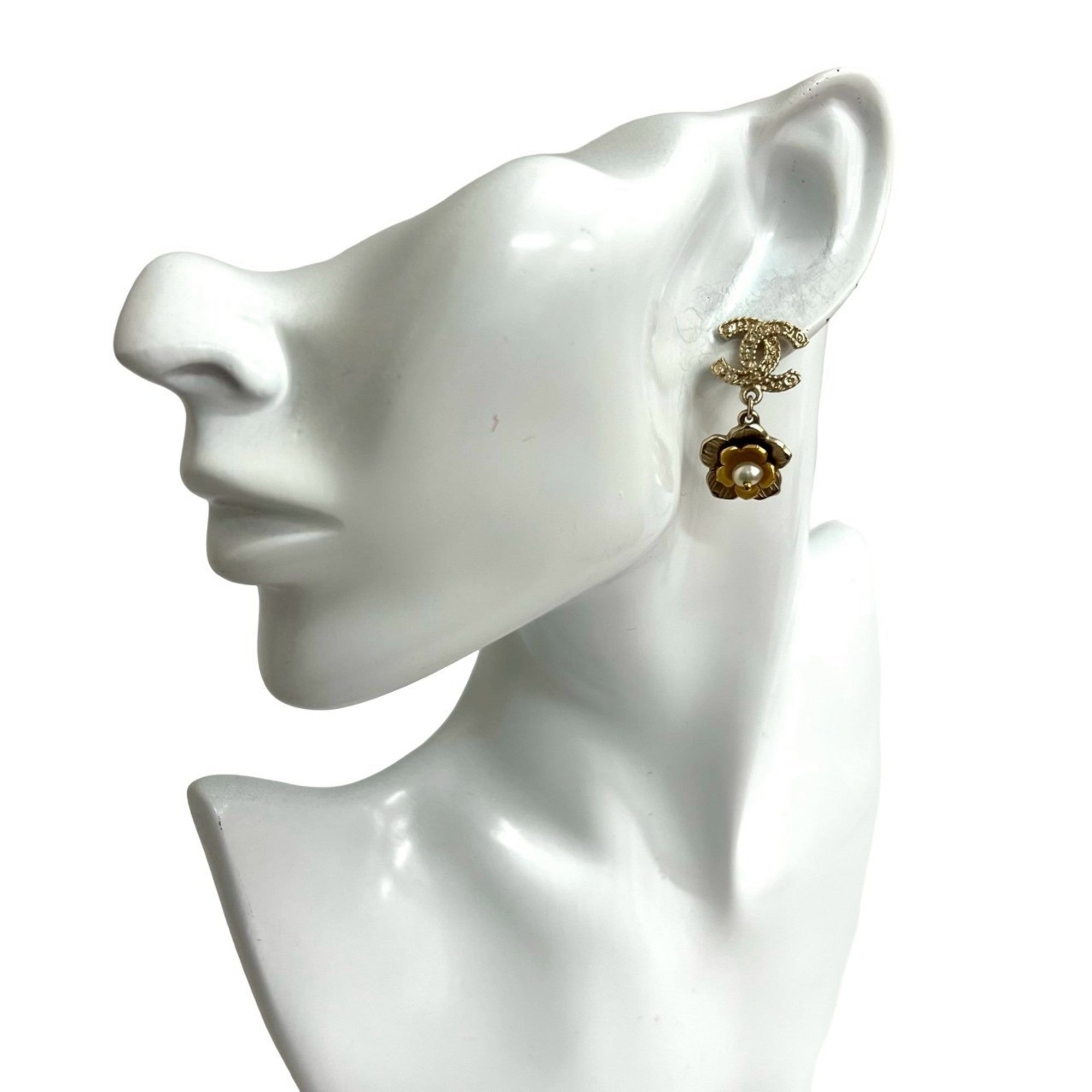 CC Logo Flower Earrings Metal Gold-Tone Metal