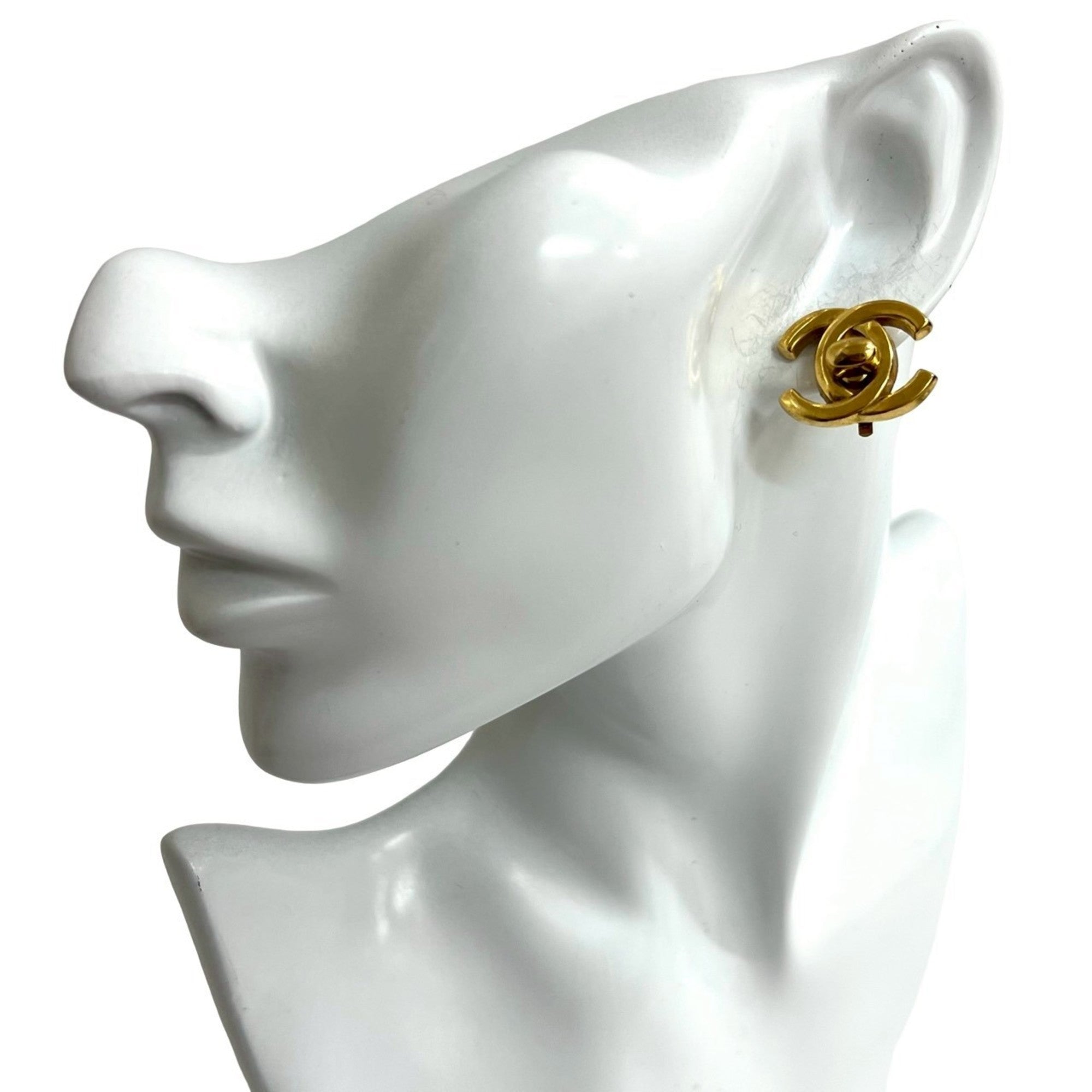 CC Logo Clip-On Earrings Metal Gold-Tone Metal