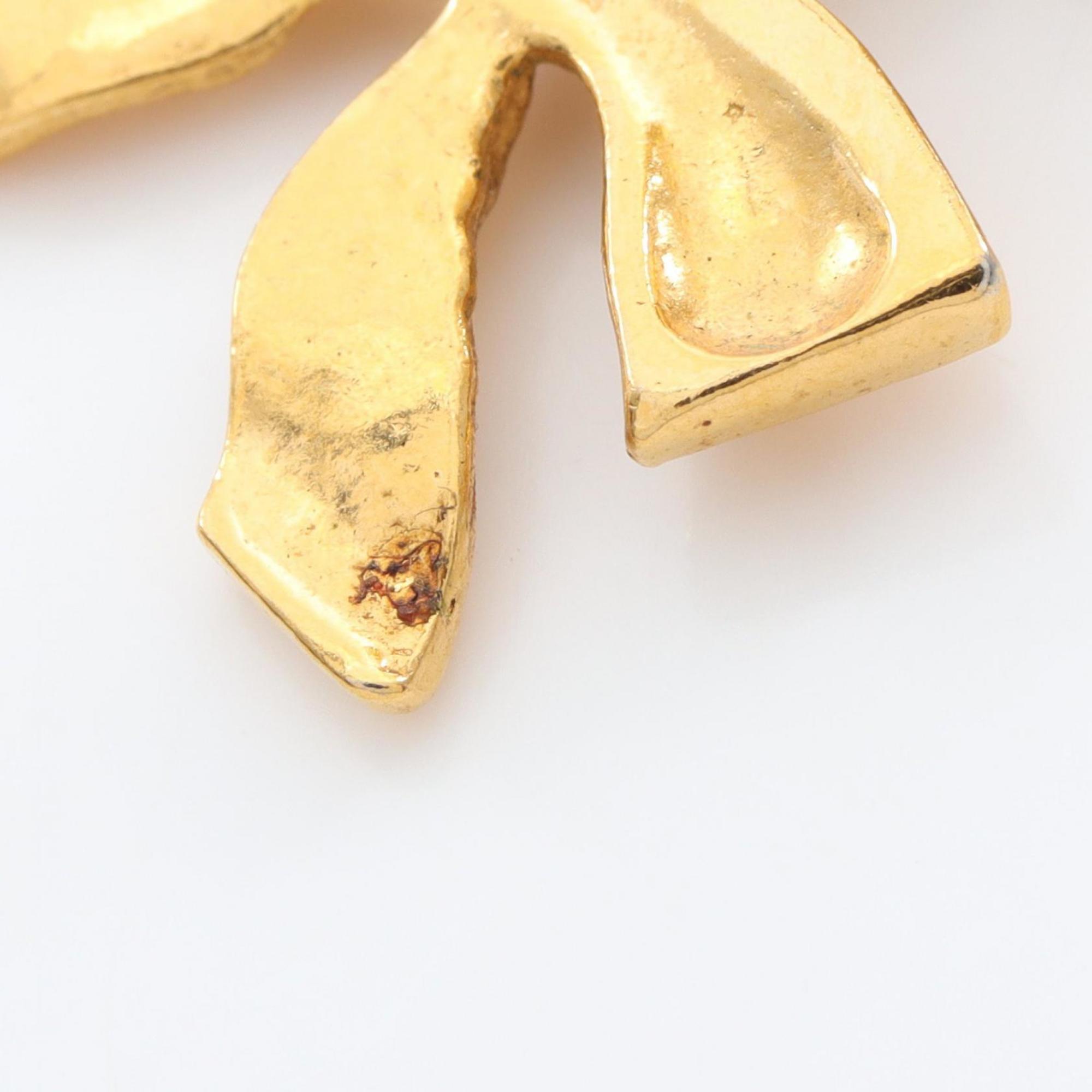 Matelasse Ribbon Earrings Metal Gold-Tone Metal