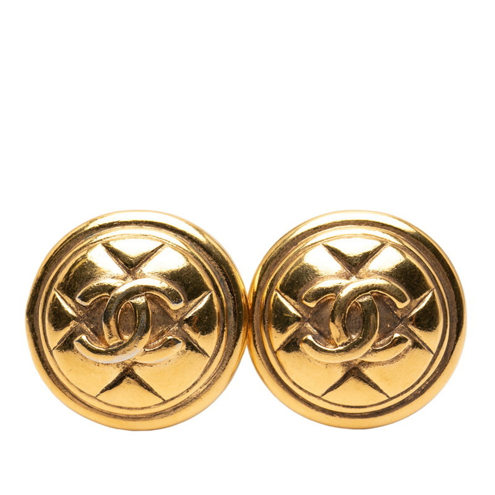 CC Logo Round Clip-On Earrings Metal Gold-Tone Metal